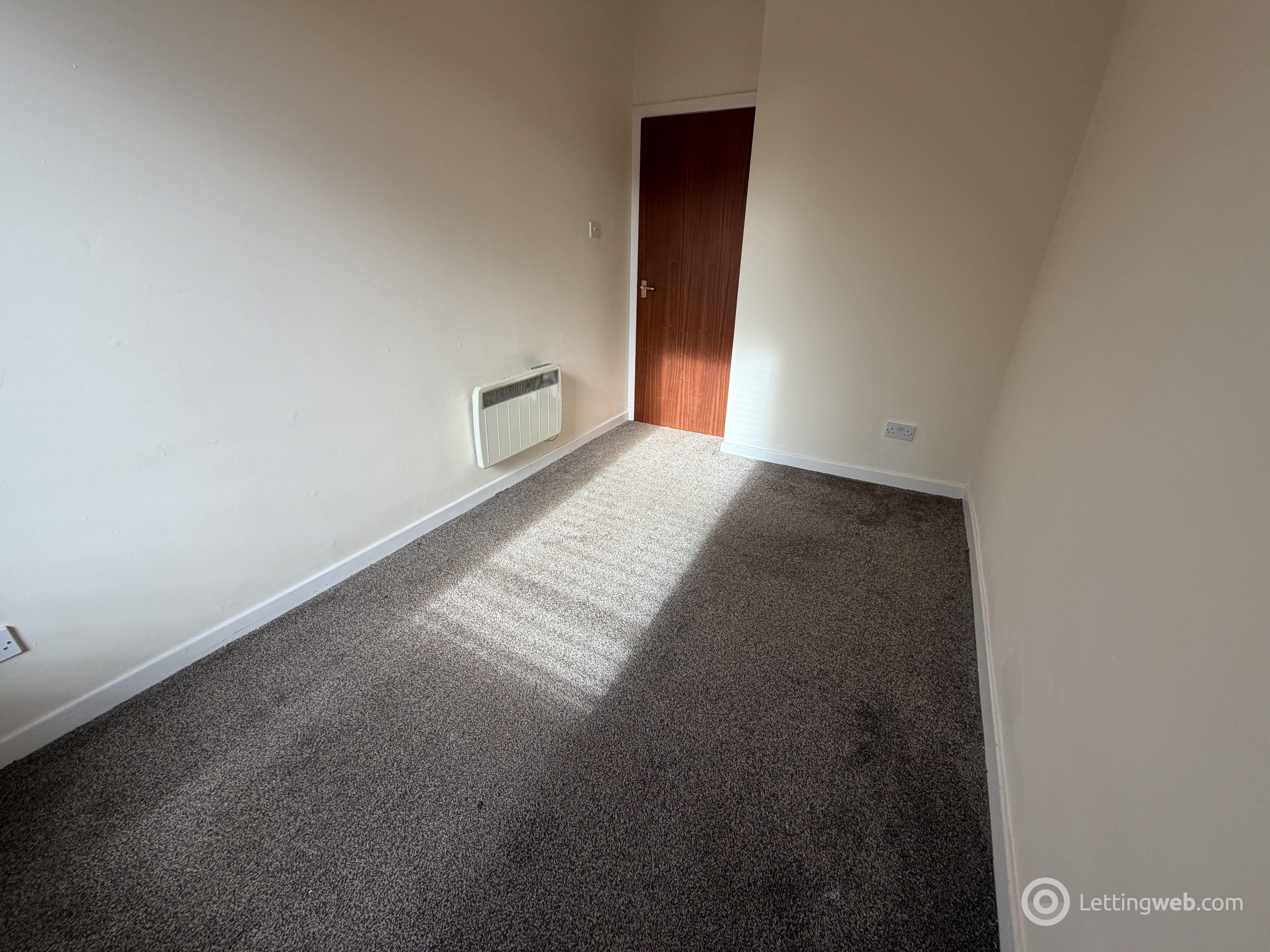 Property to rent in 3/R, 176 Lochee Road, Dundee, DD2 2NG