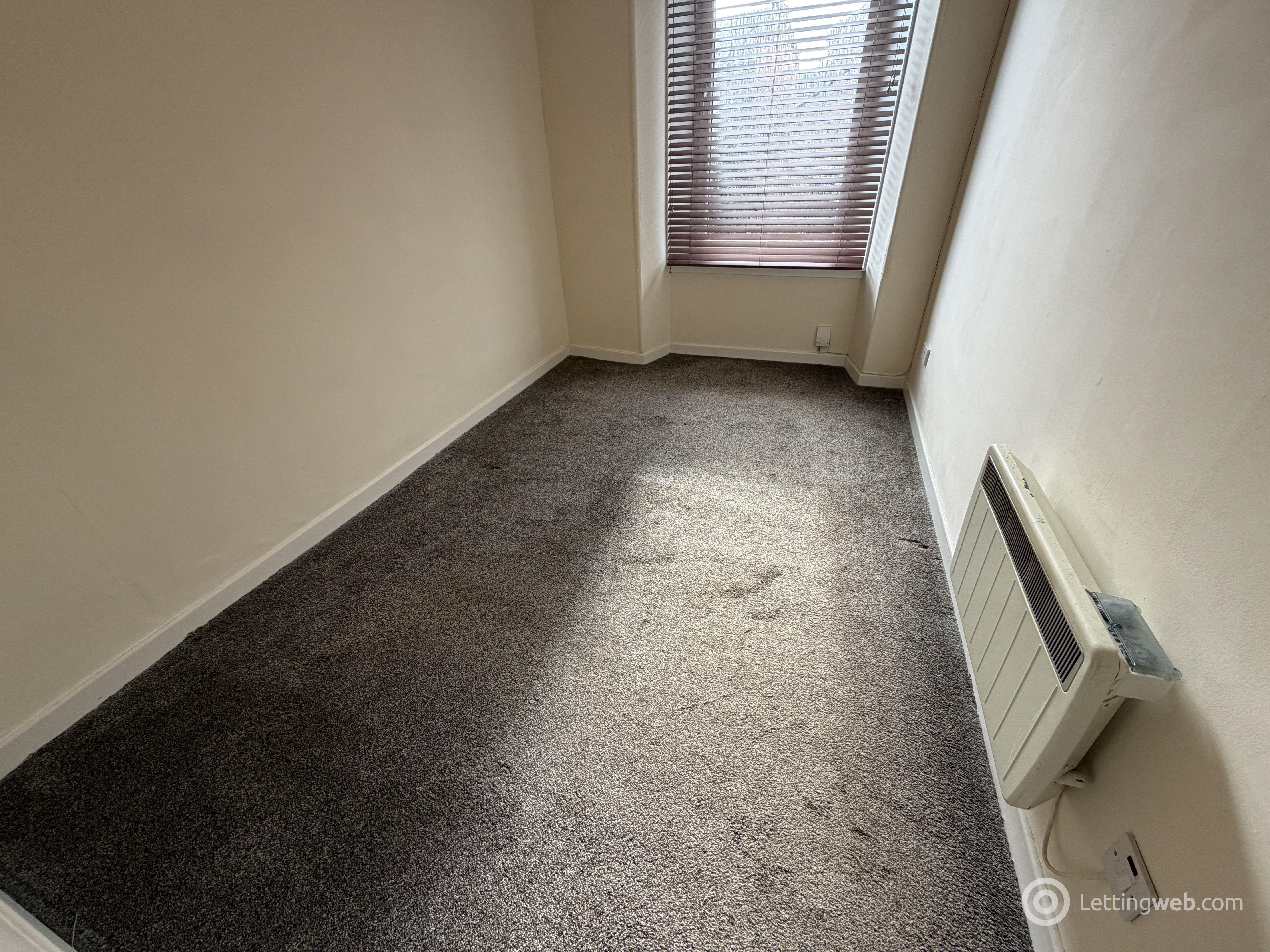 Property to rent in 3/R, 176 Lochee Road, Dundee, DD2 2NG