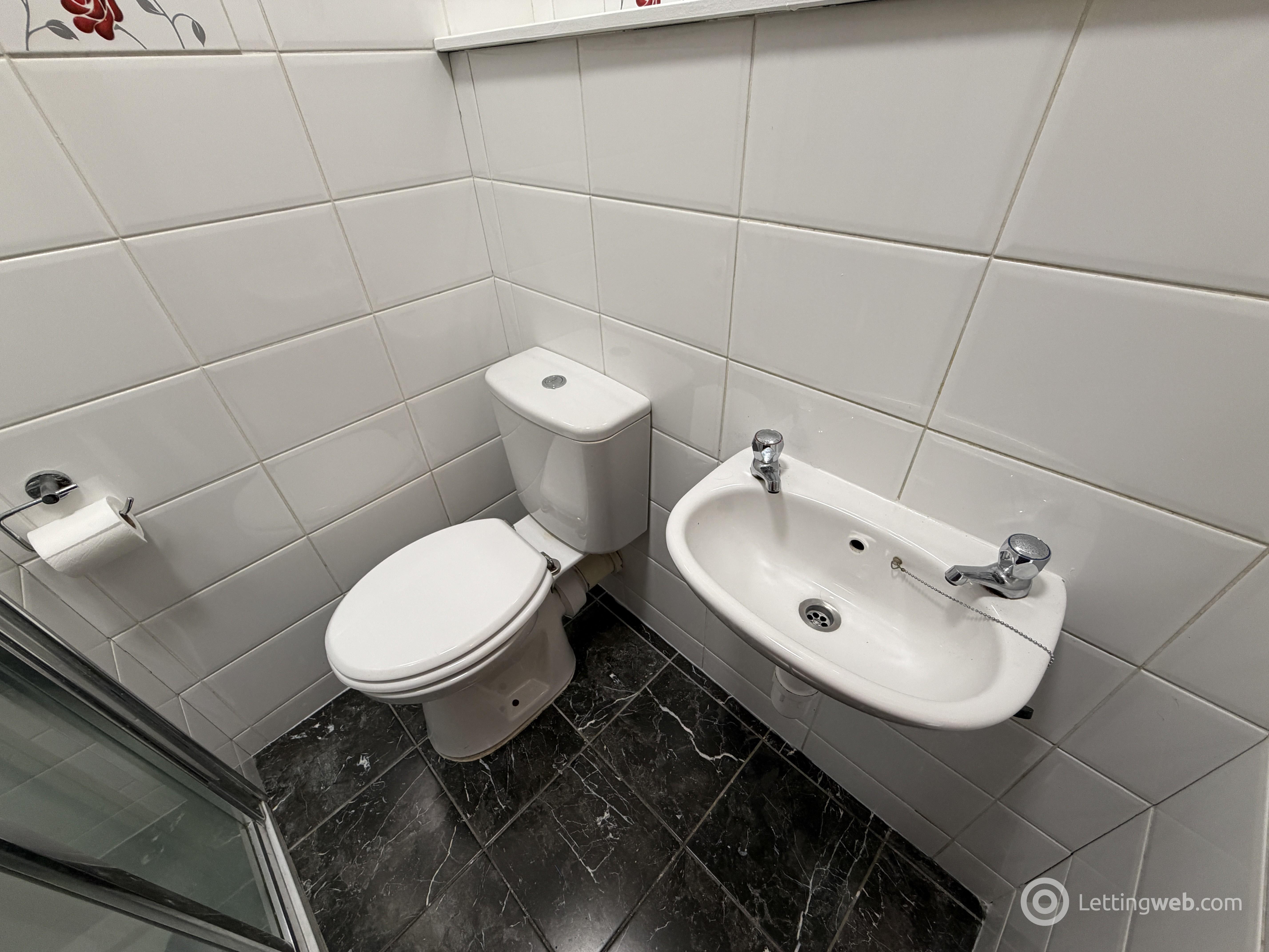 Property to rent in 3/R, 176 Lochee Road, Dundee, DD2 2NG