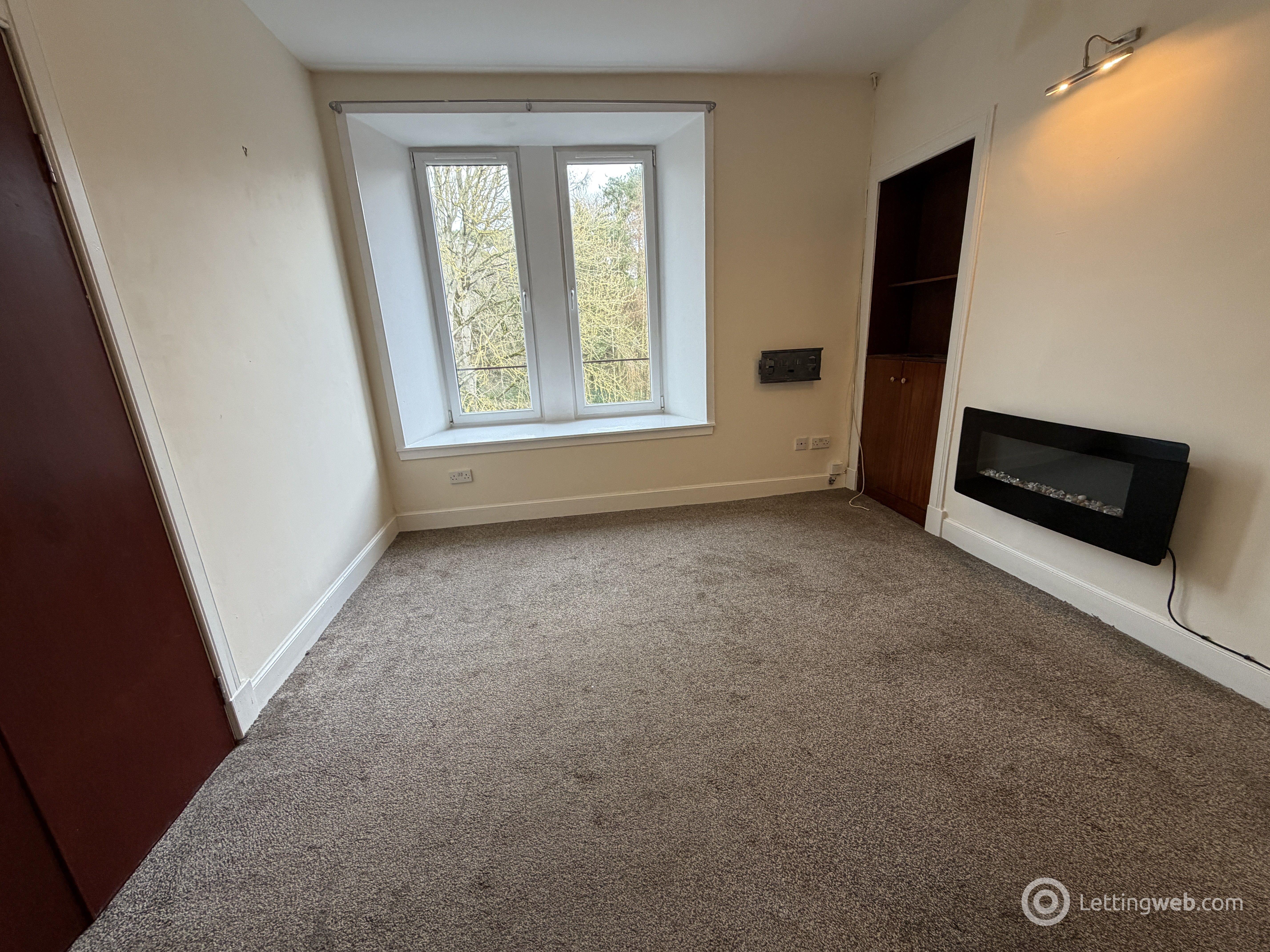 Property to rent in 3/R, 176 Lochee Road, Dundee, DD2 2NG