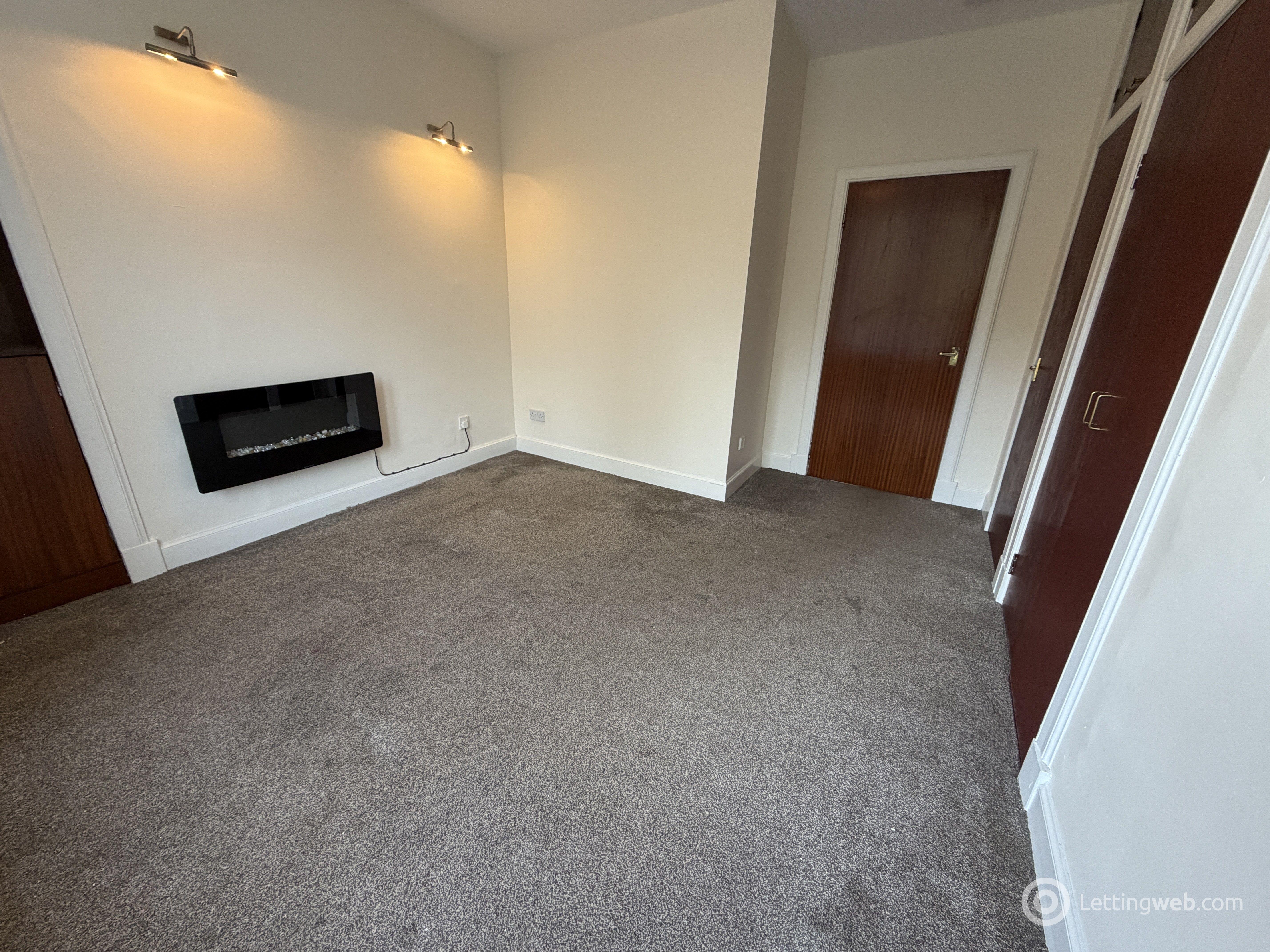 Property to rent in 3/R, 176 Lochee Road, Dundee, DD2 2NG