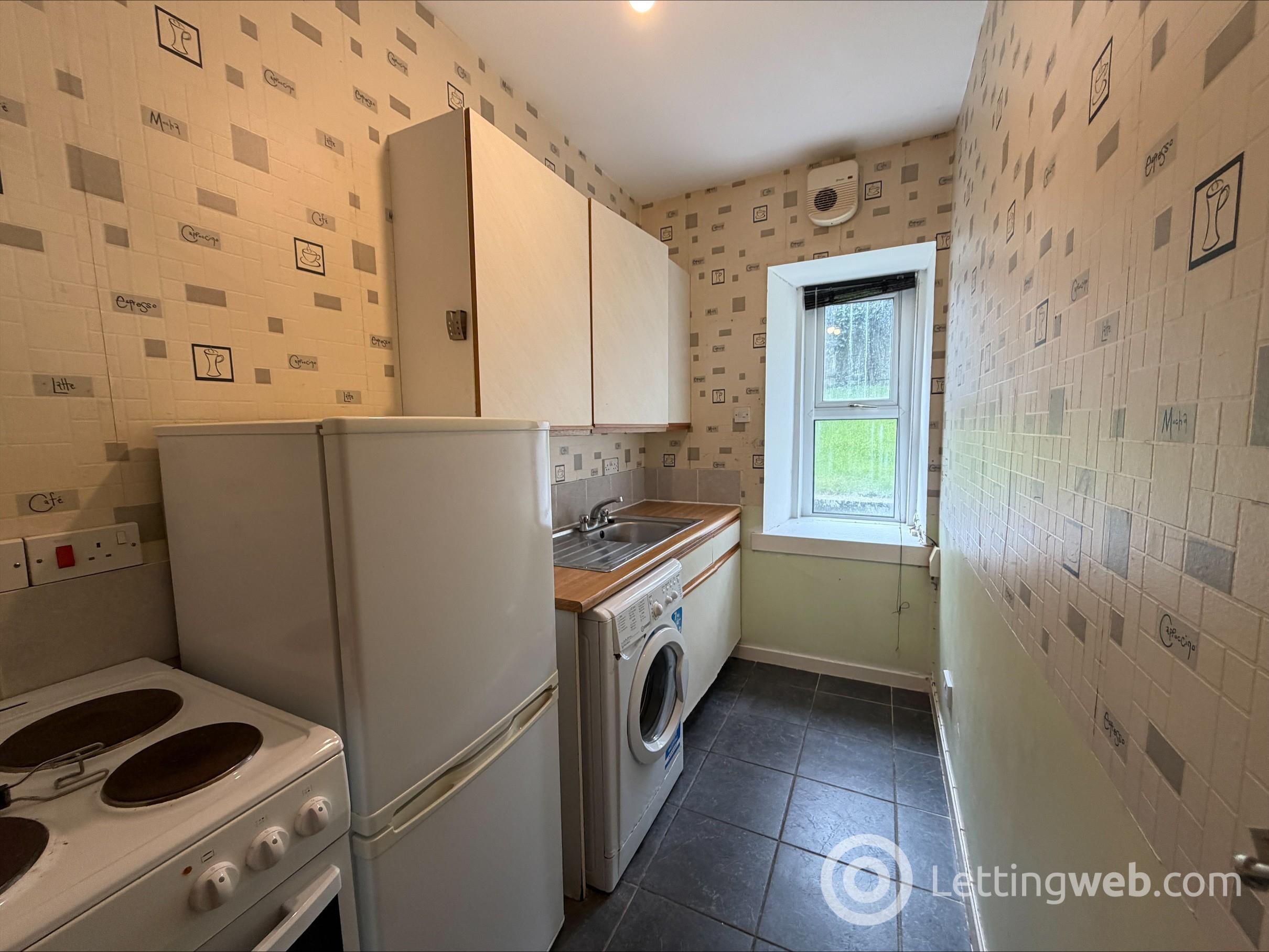 Property to rent in G/L, 176 Lochee Road, Dundee, DD2 2NG