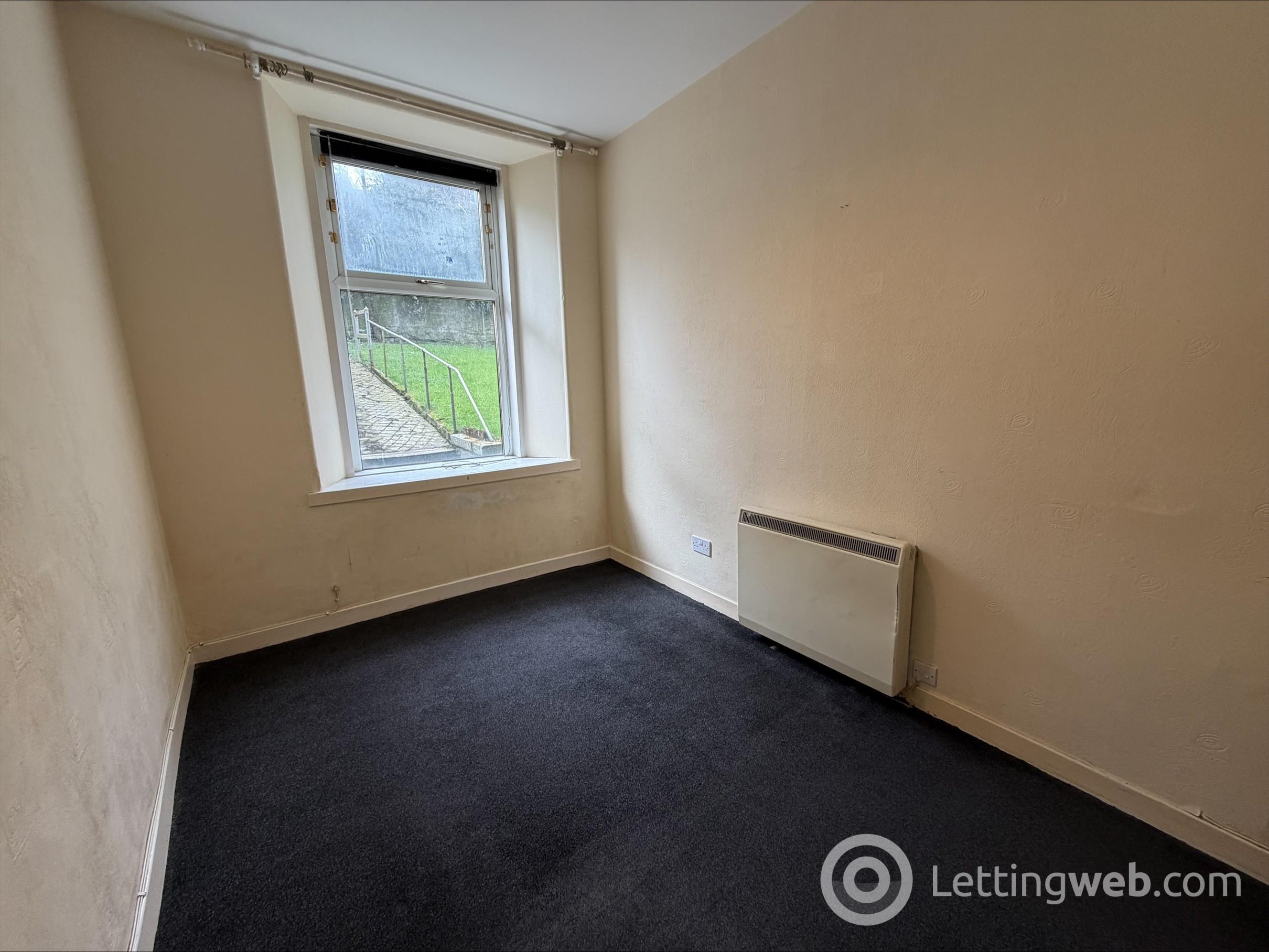 Property to rent in G/L, 176 Lochee Road, Dundee, DD2 2NG