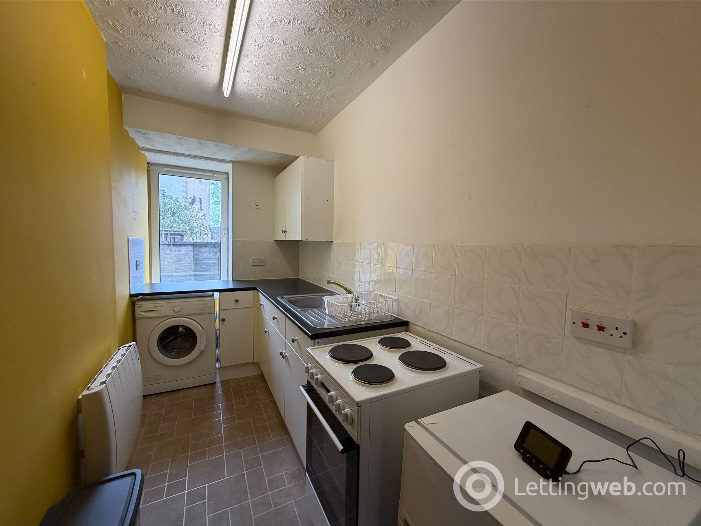 Property to rent in G/R, 23 Ogilvie Street, Dundee, DD4 6SE
