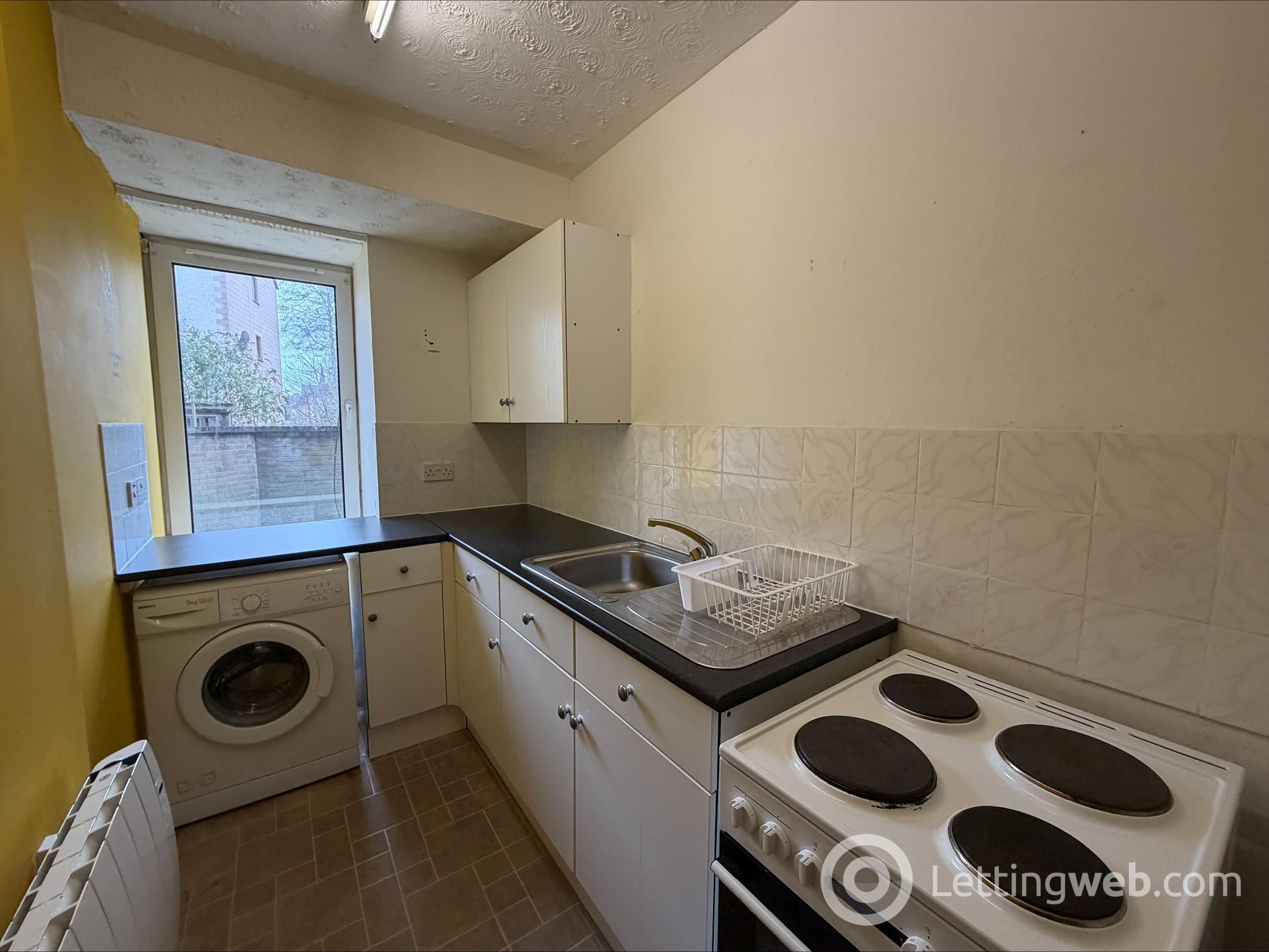 Property to rent in G/R, 23 Ogilvie Street, Dundee, DD4 6SE