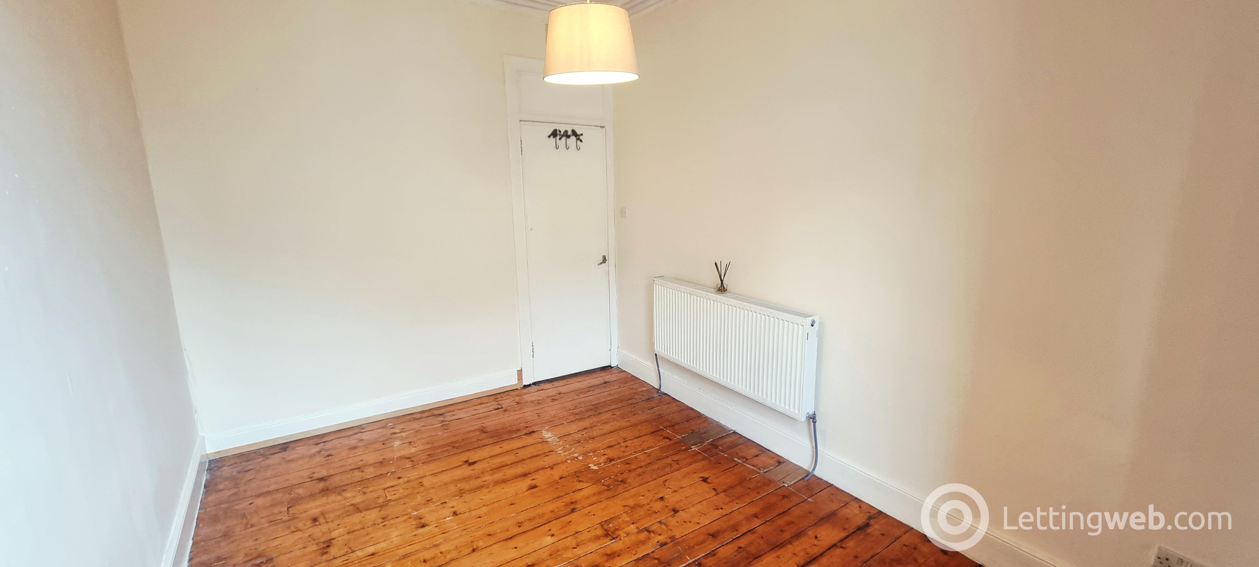 Property to rent in 3C, Arbroath Road, Dundee, DD4 6EW