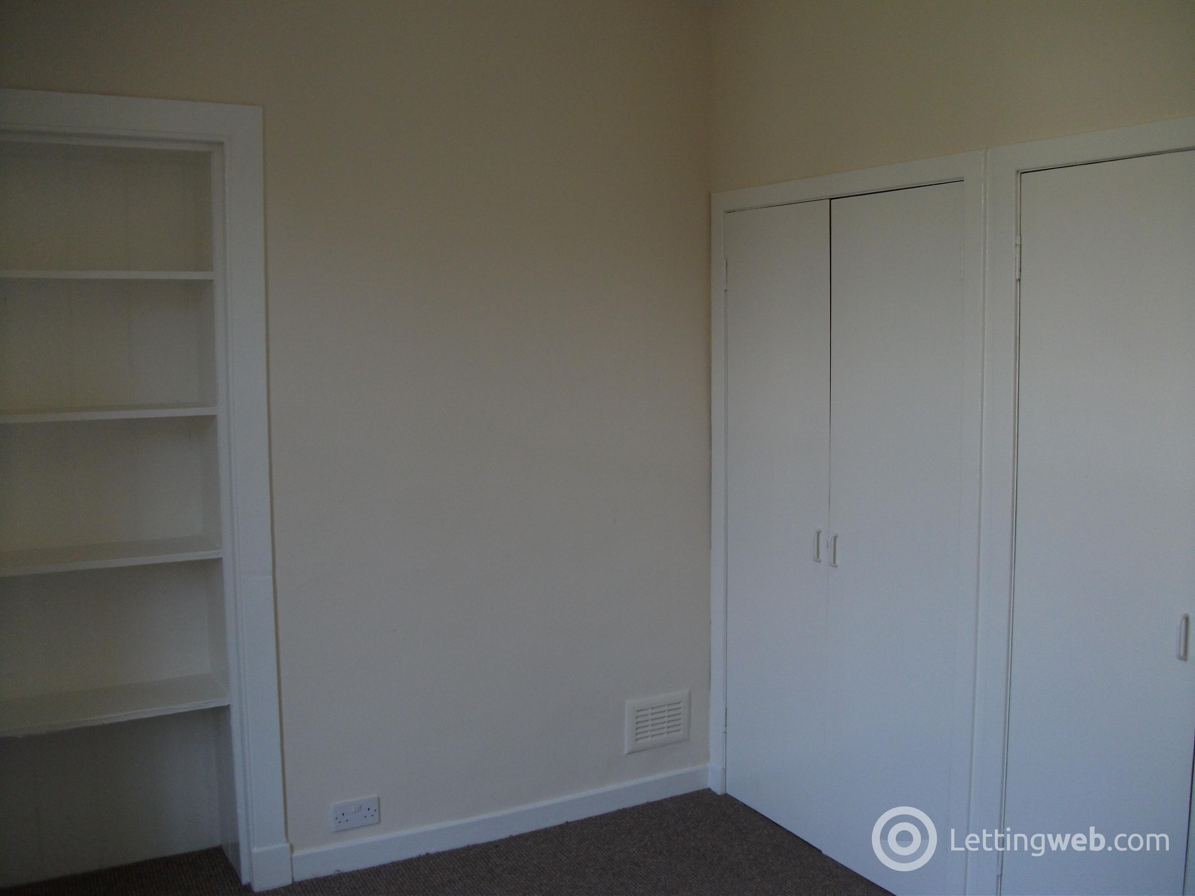 Property to rent in Lyon Street Dundee
