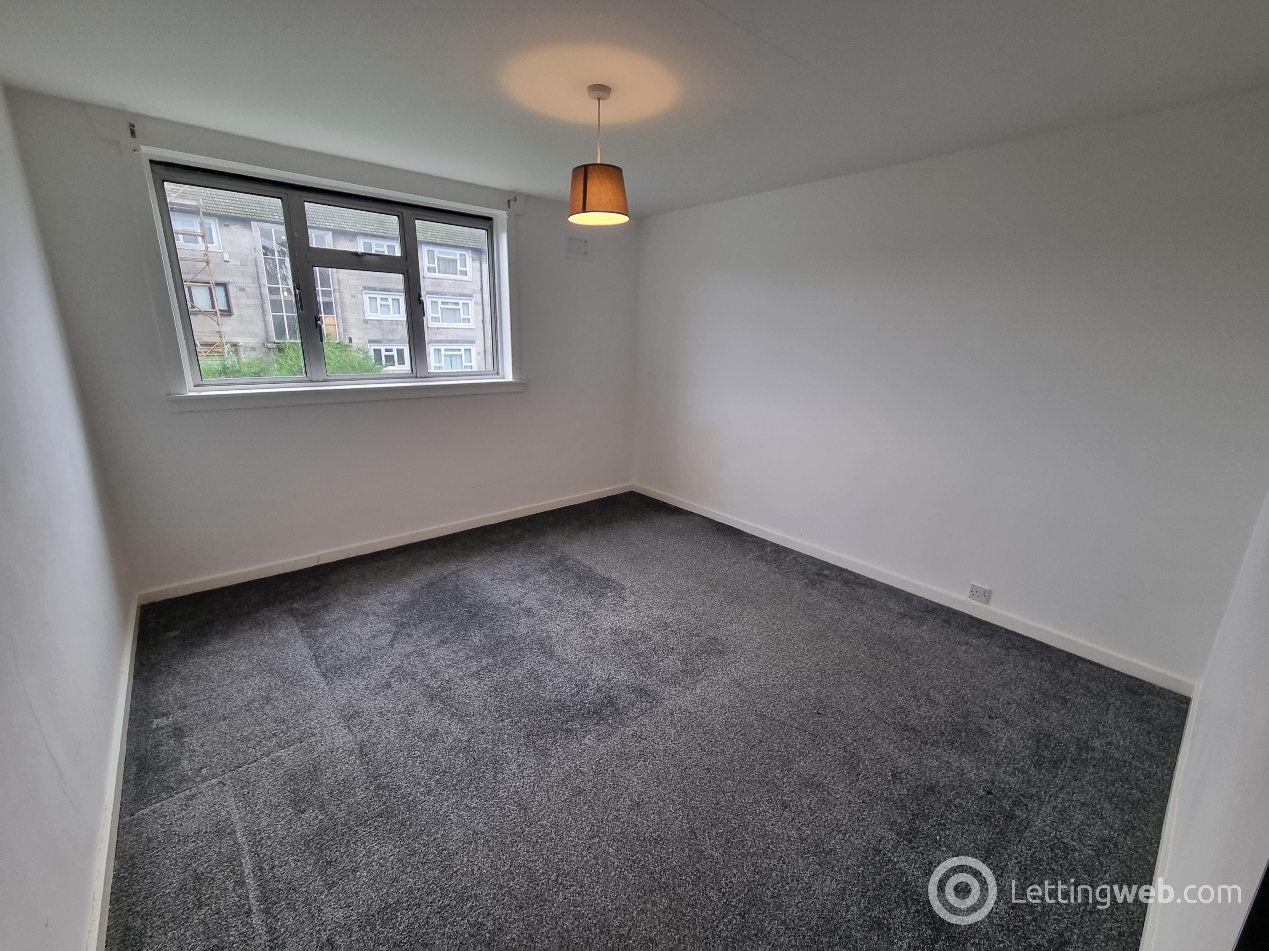 Property to rent in 8D, Balunie Place, Dundee, DD4 8ST