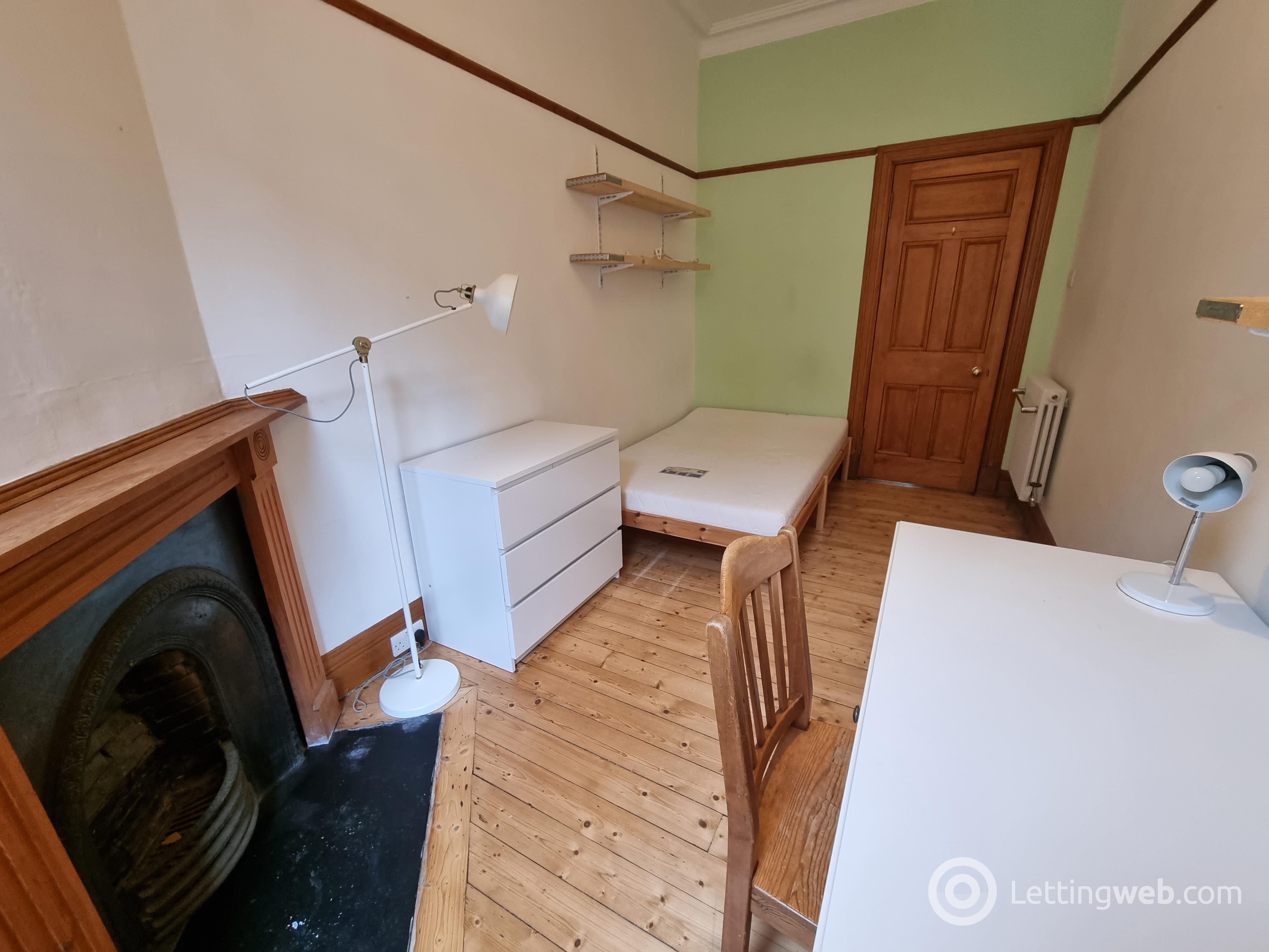 Property to rent in 7 Bellefield Avenue, Dundee, DD1 4NG
