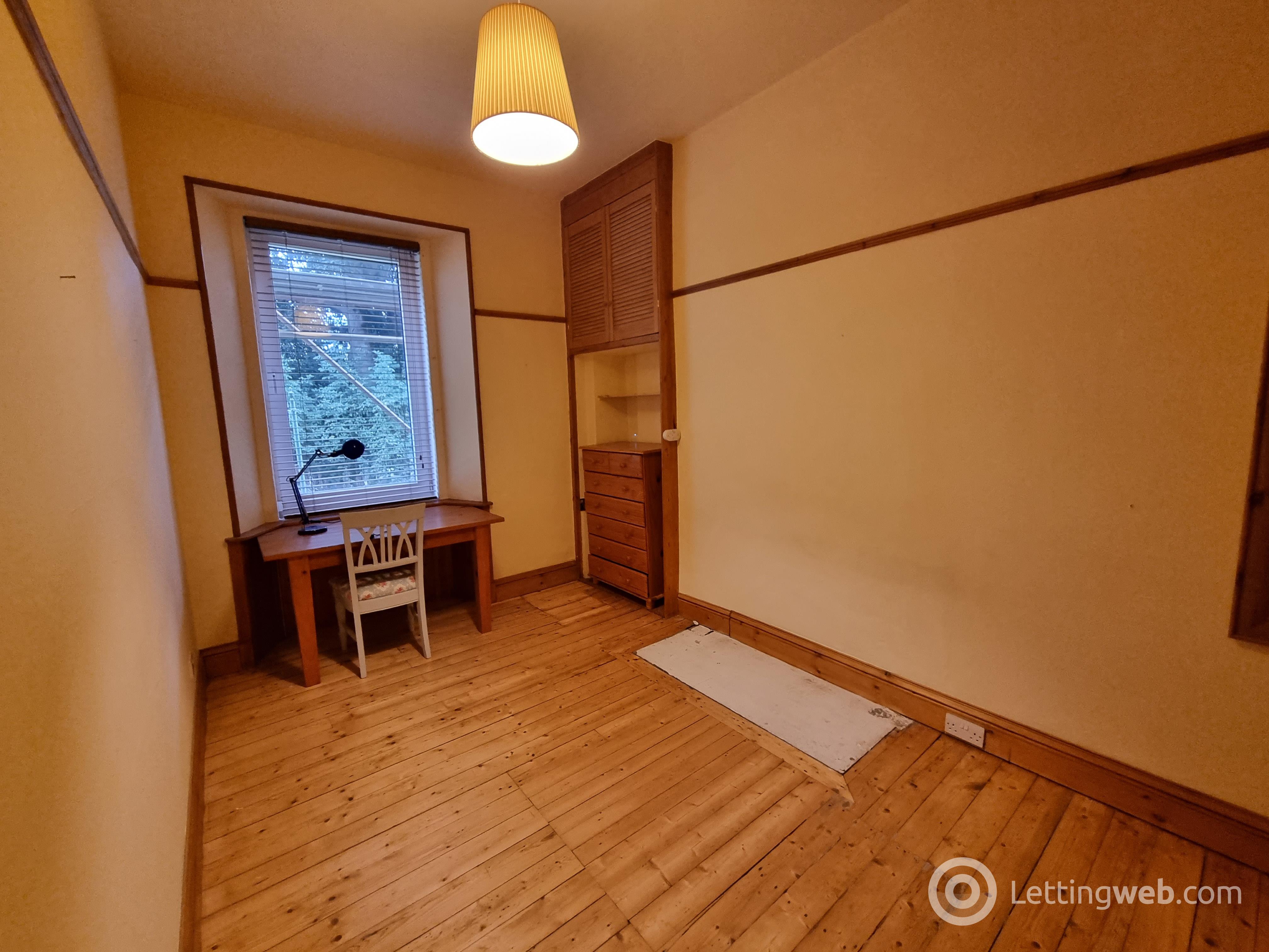 Property to rent in 7 Bellefield Avenue, Dundee, DD1 4NG
