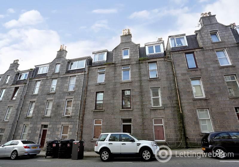 Property to rent in Esslemont Avenue, Rosemount, Aberdeen, AB25 1SX