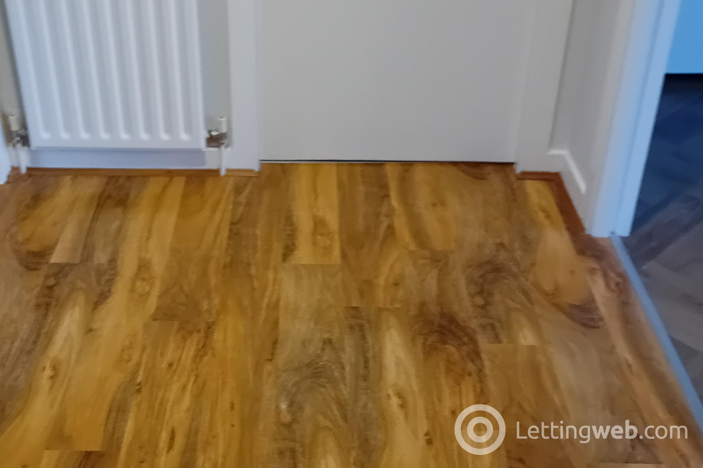 Property to rent in Howth Drive