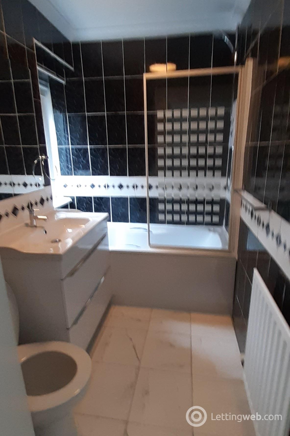 Property to rent in Montford Avenue