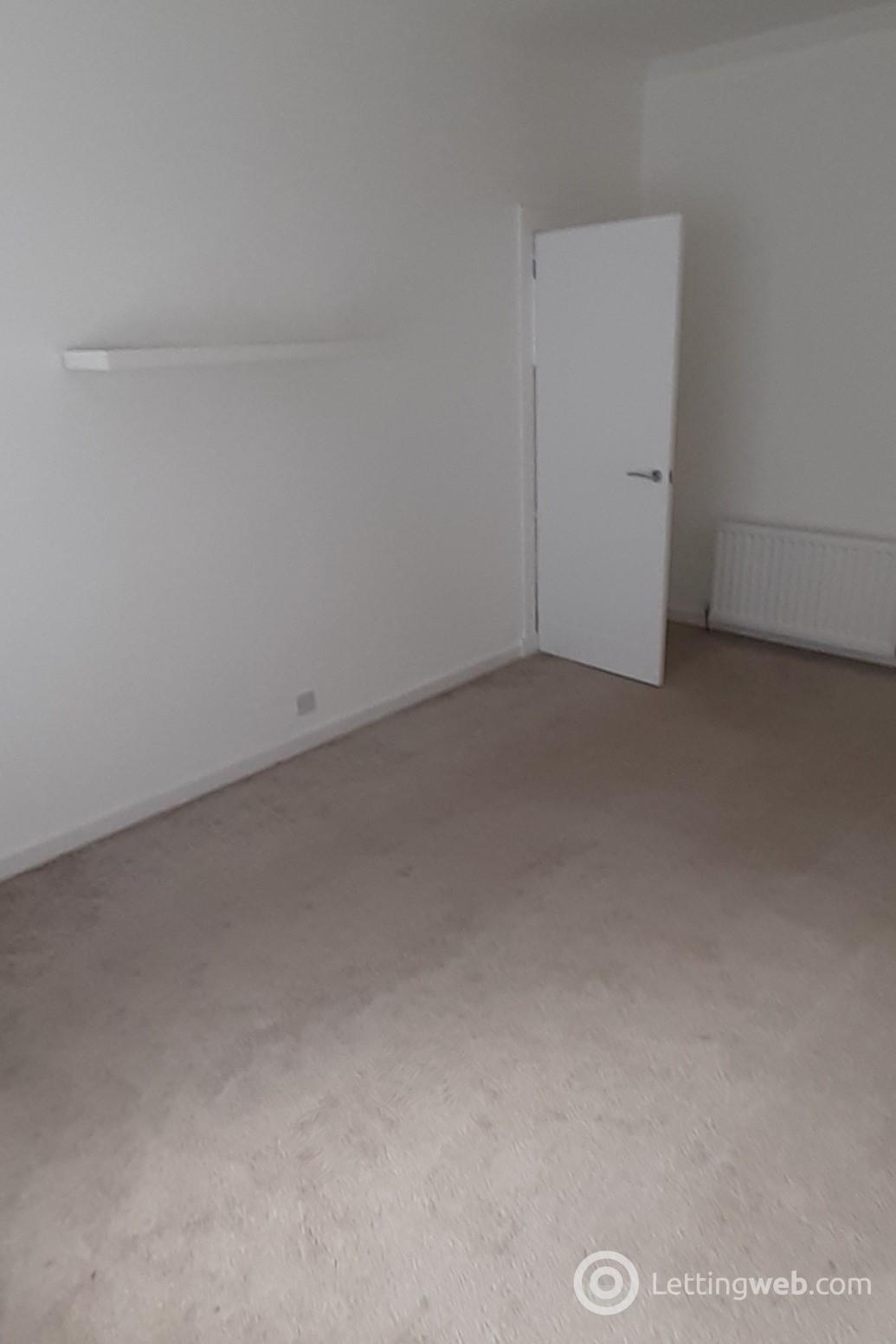 Property to rent in Montford Avenue