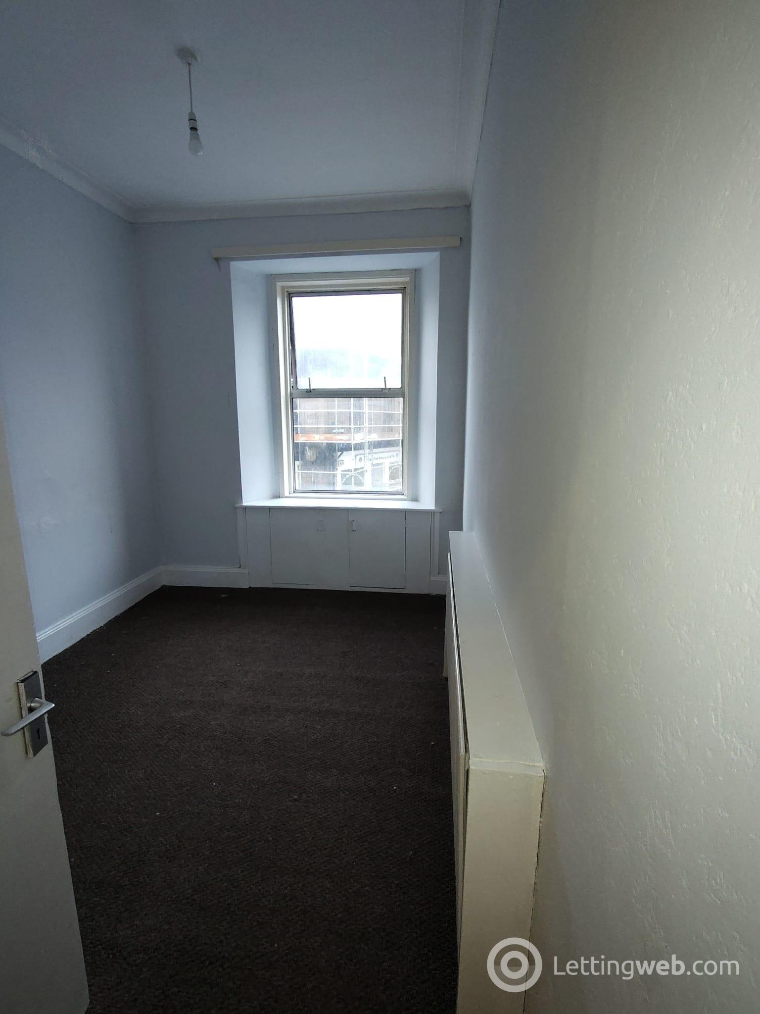 Property to rent in The Cross