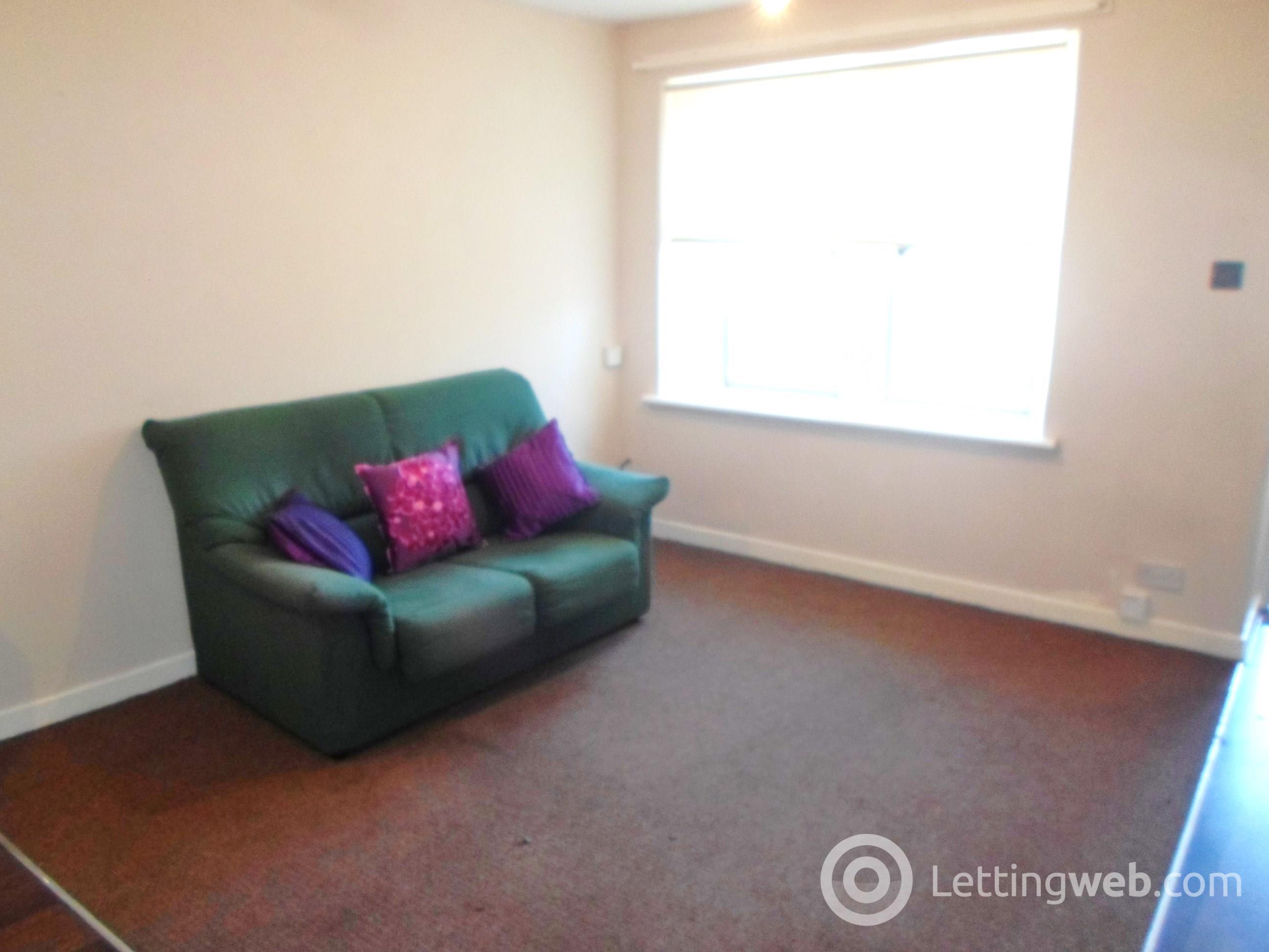 Property to rent in The Roods