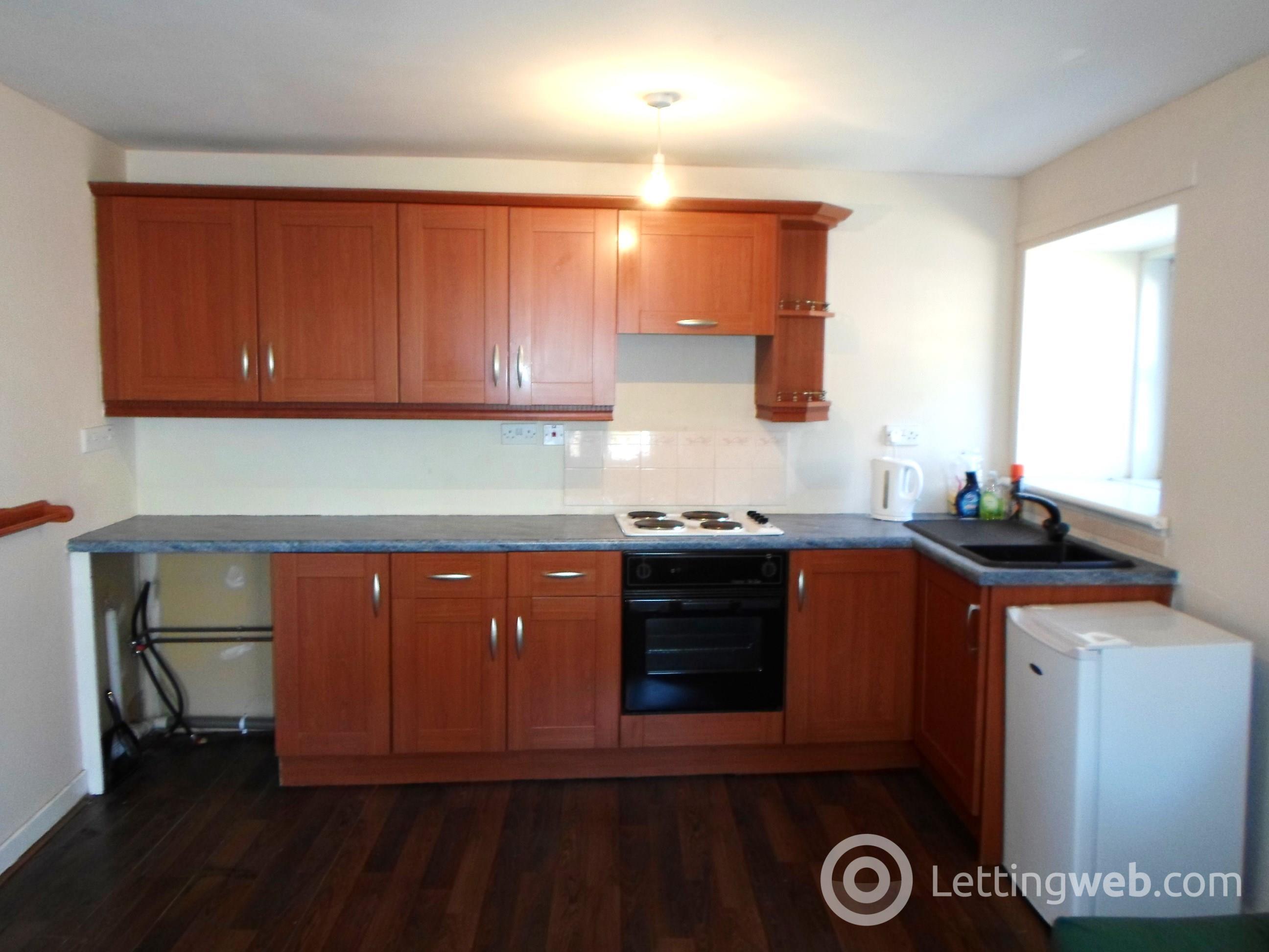 Property to rent in The Roods