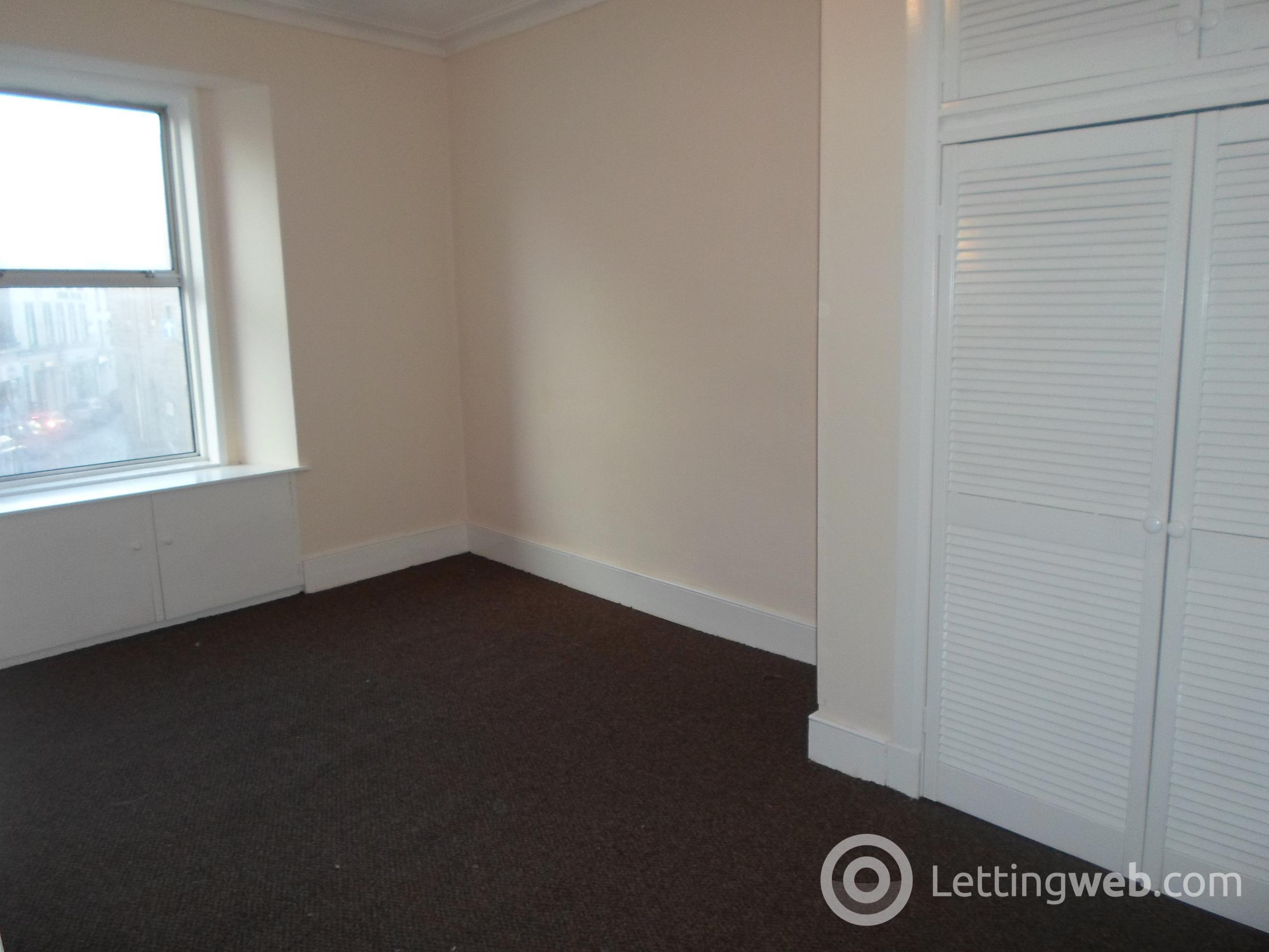 Property to rent in The Cross