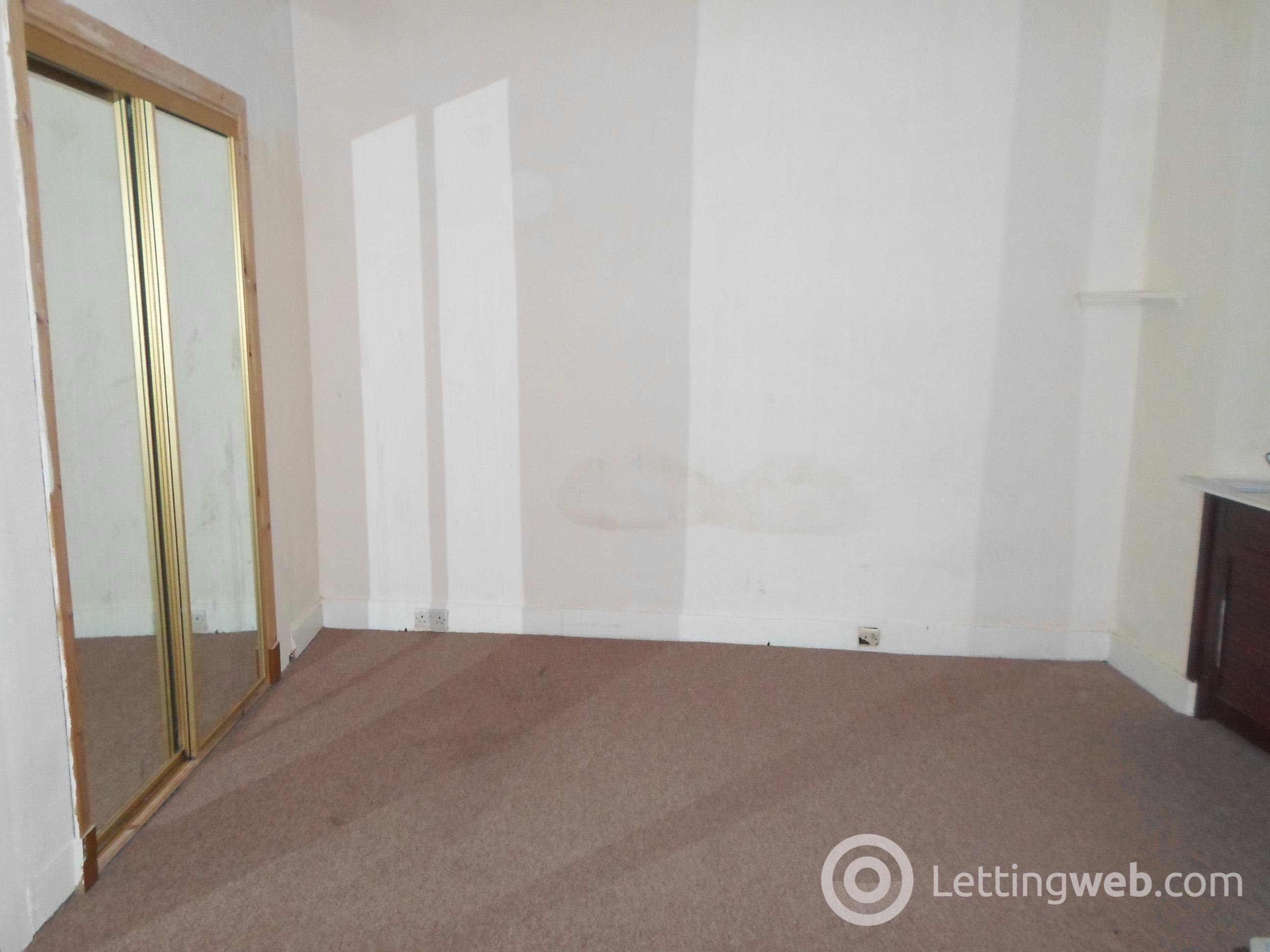Property to rent in The Cross