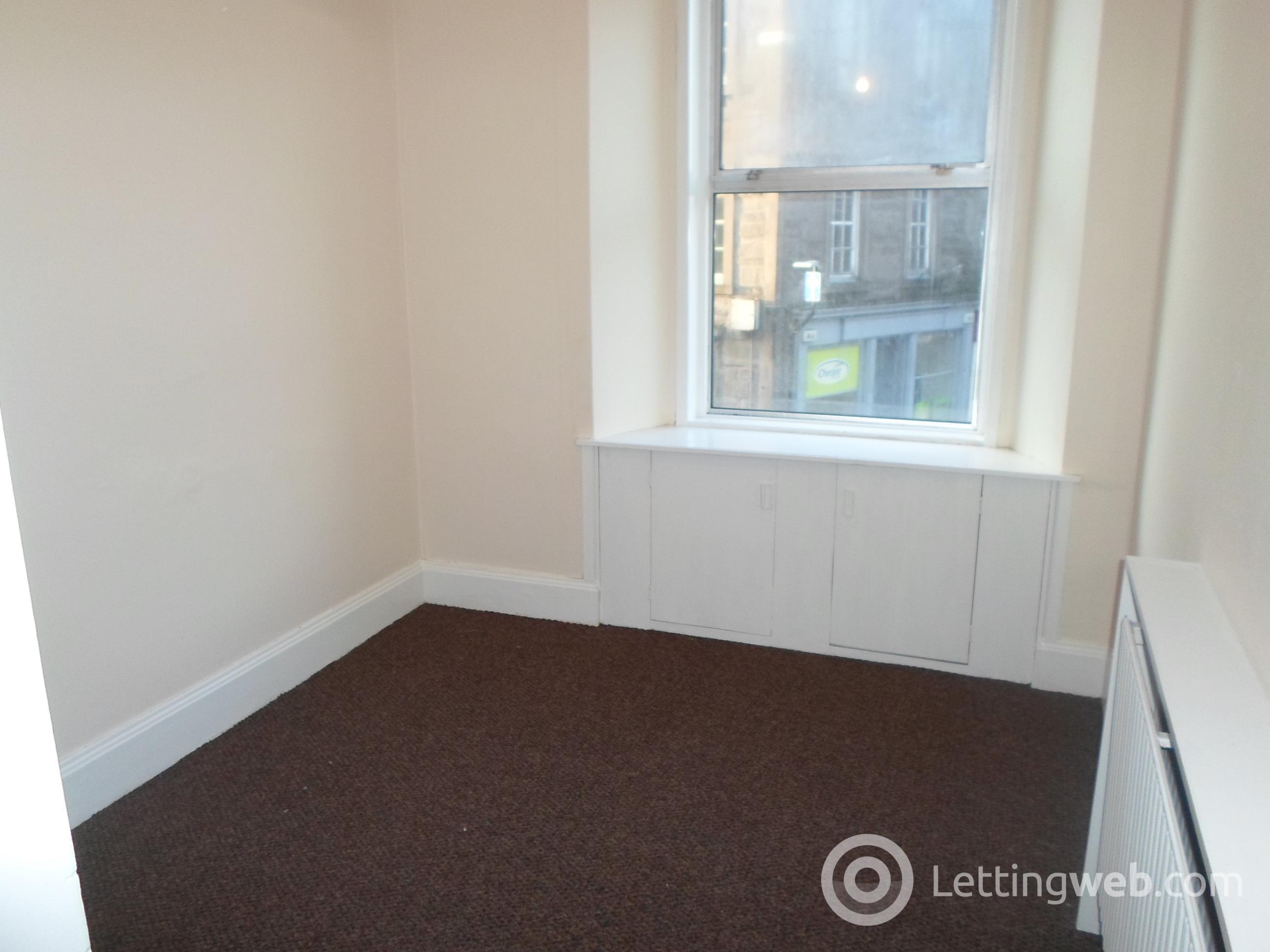 Property to rent in The Cross