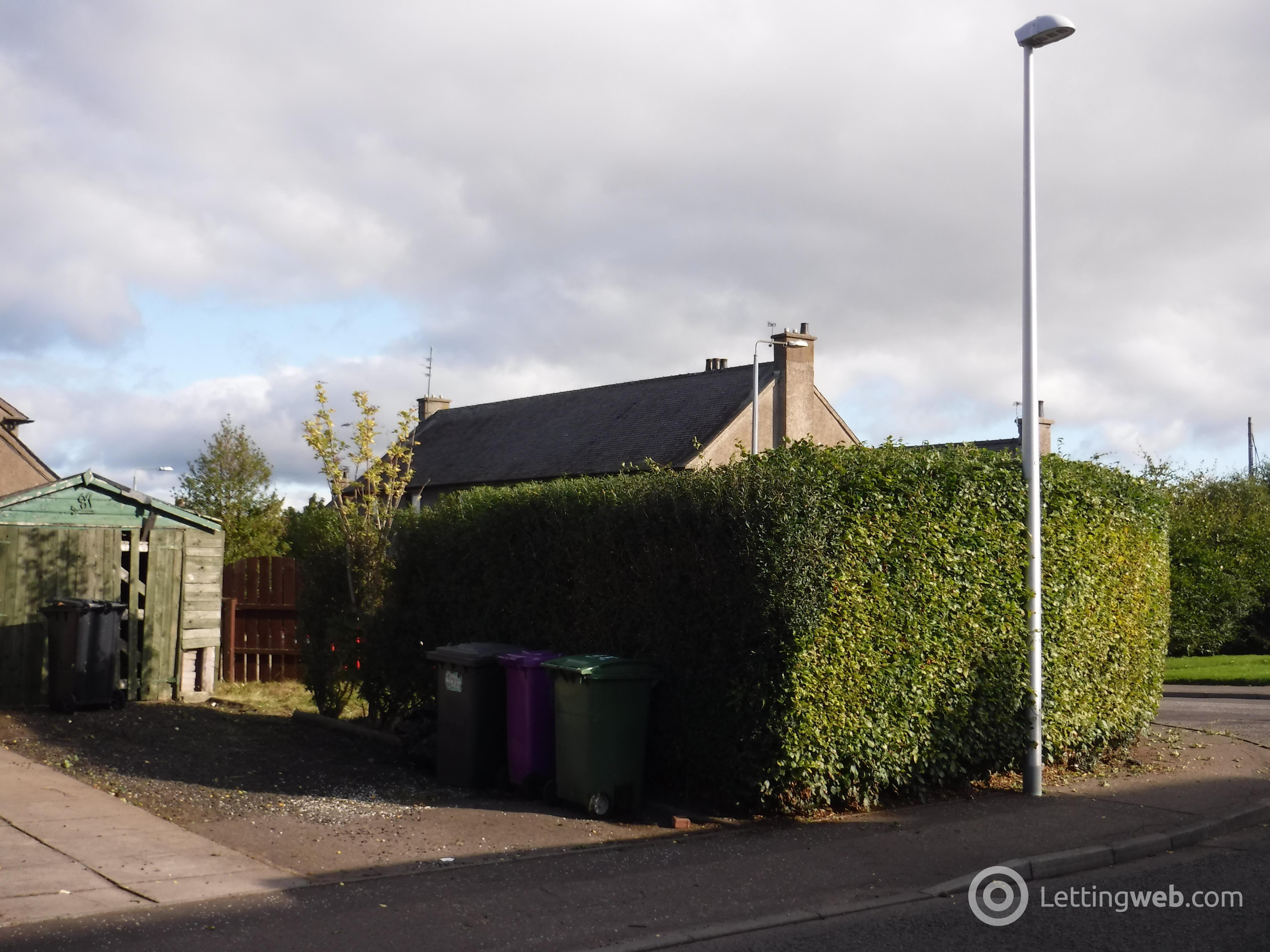 Property to rent in Taranty Road