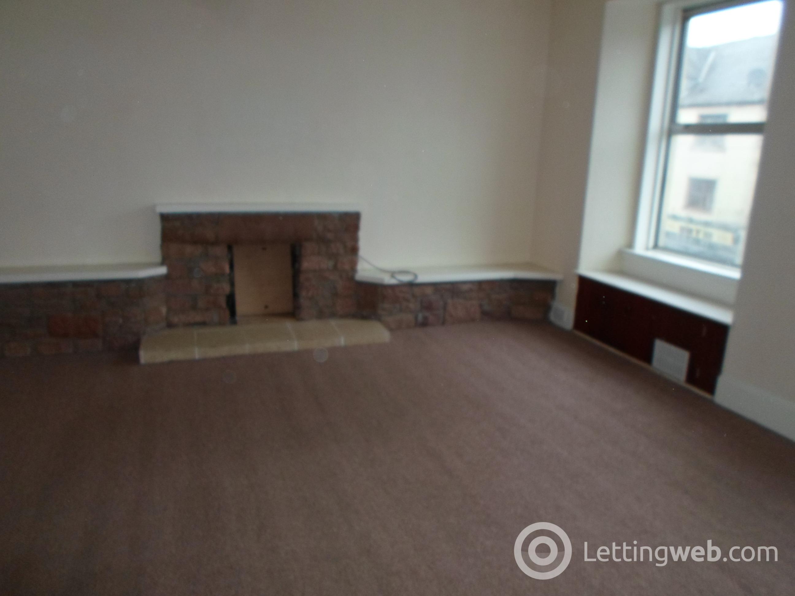 Property to rent in The Cross
