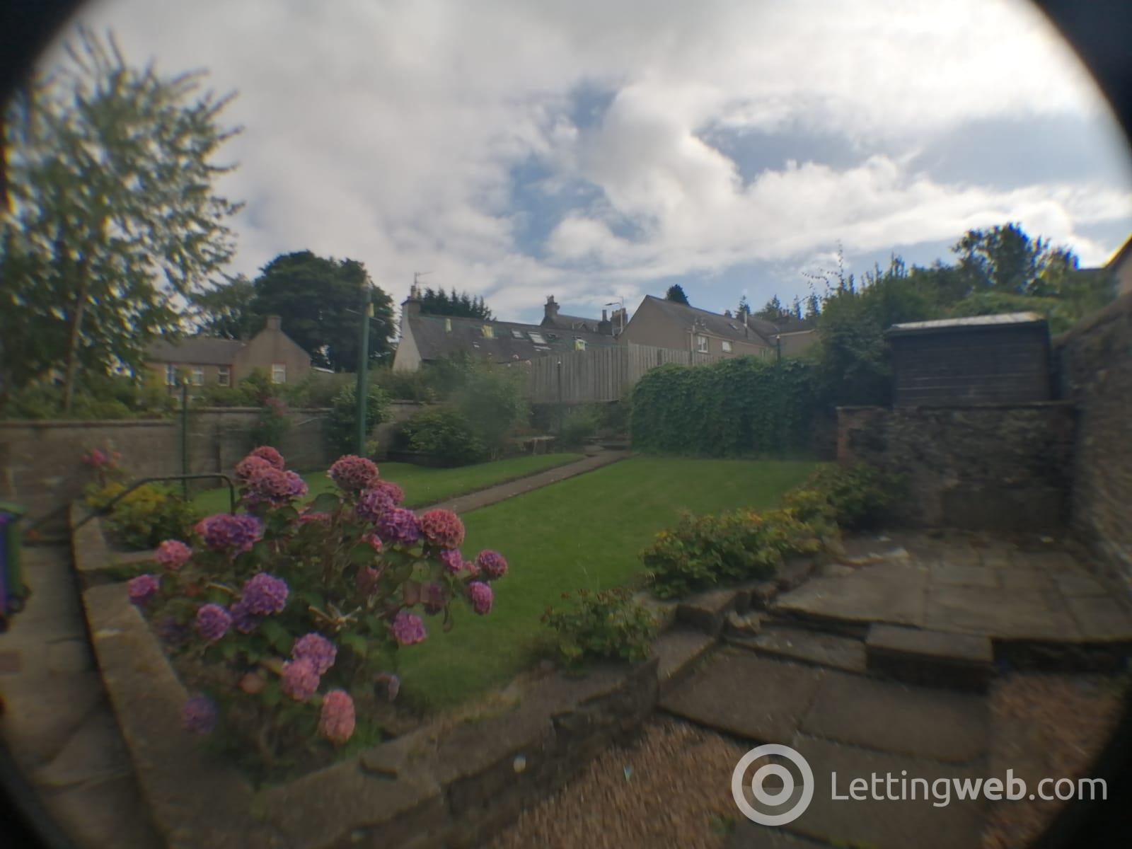 Property to rent in 7 Glamis Road, Forfar, DD8 1DF