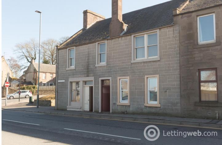 Property to rent in 7 Glamis Road, Forfar, DD8 1DF