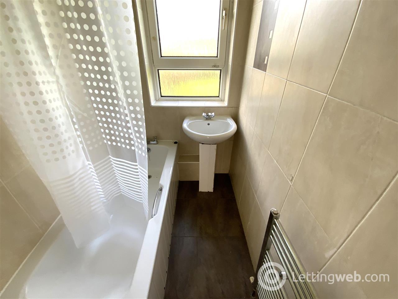 Property to rent in Roukenburn Street, Thornliebank, Glasgow