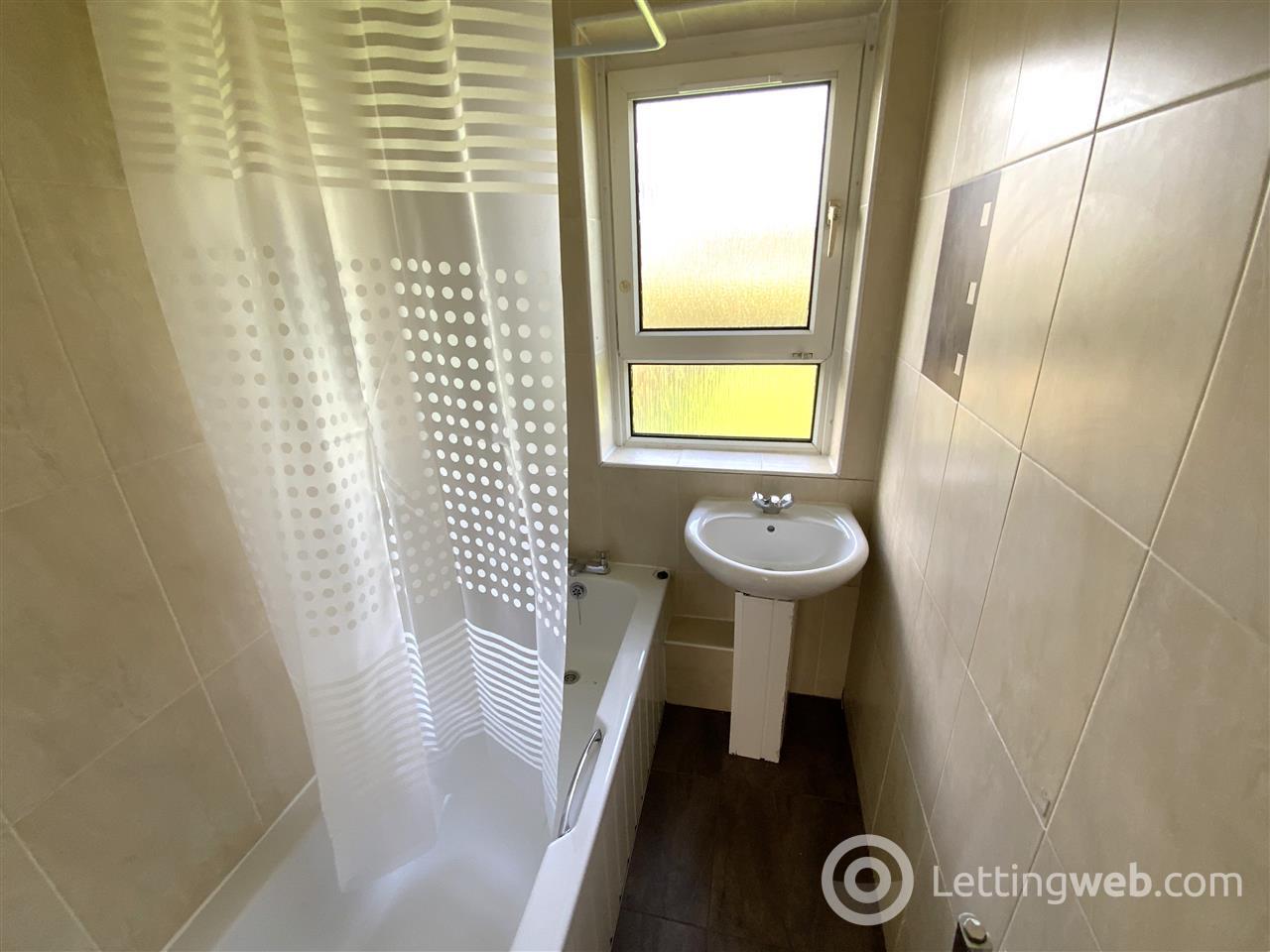 Property to rent in Roukenburn Street, Thornliebank, Glasgow