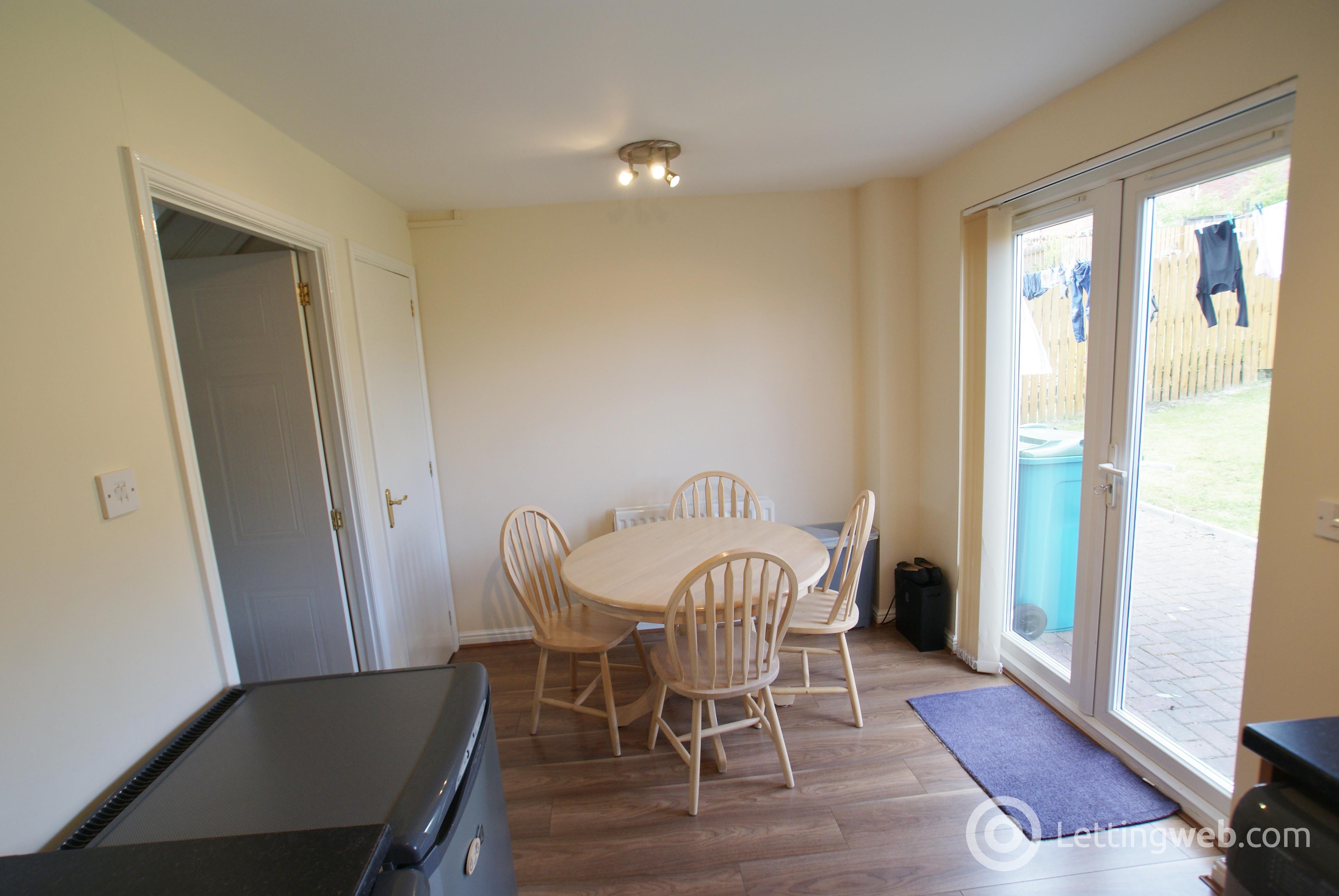 Property to rent in Cedar Walk