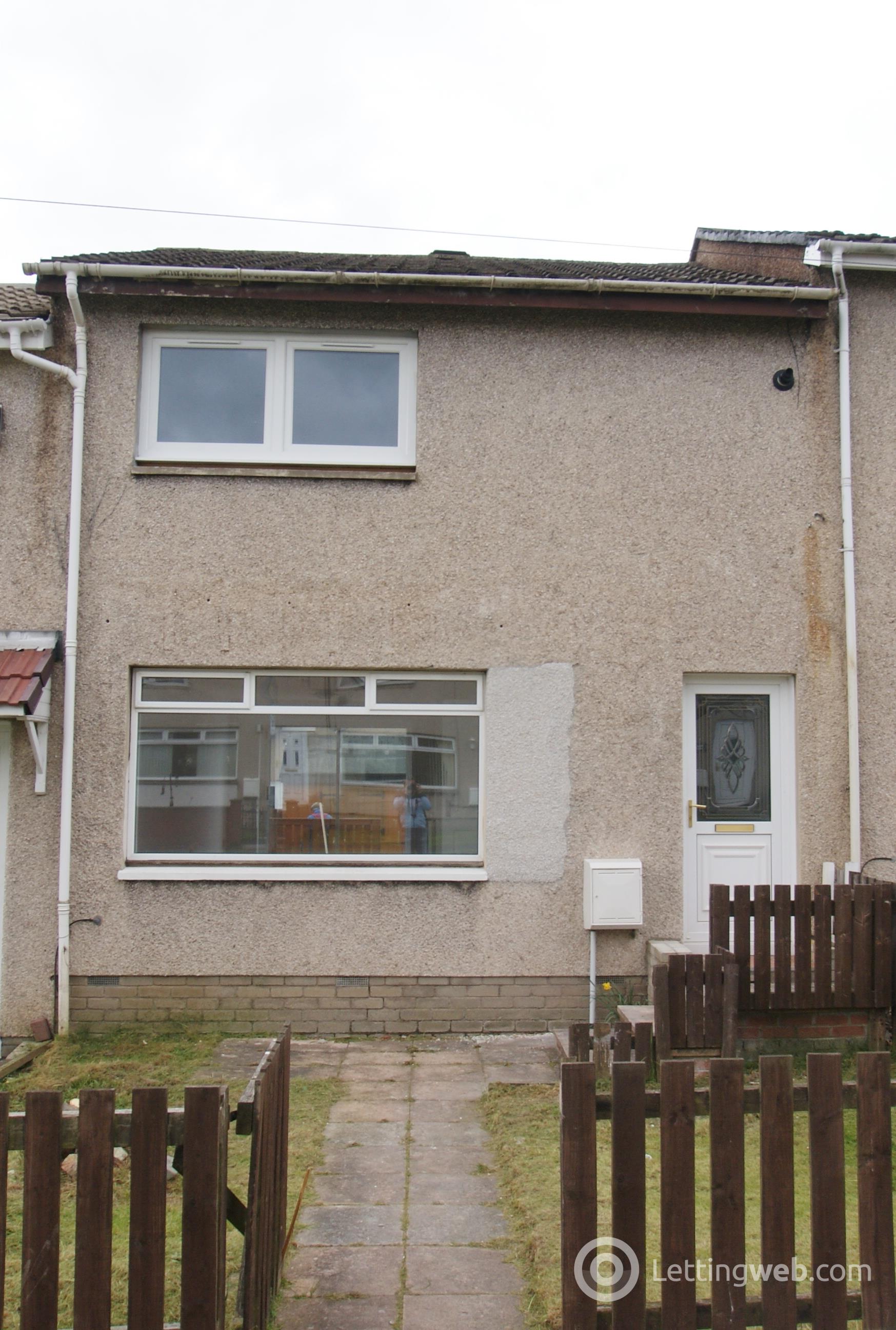 Property to rent in Fir Place