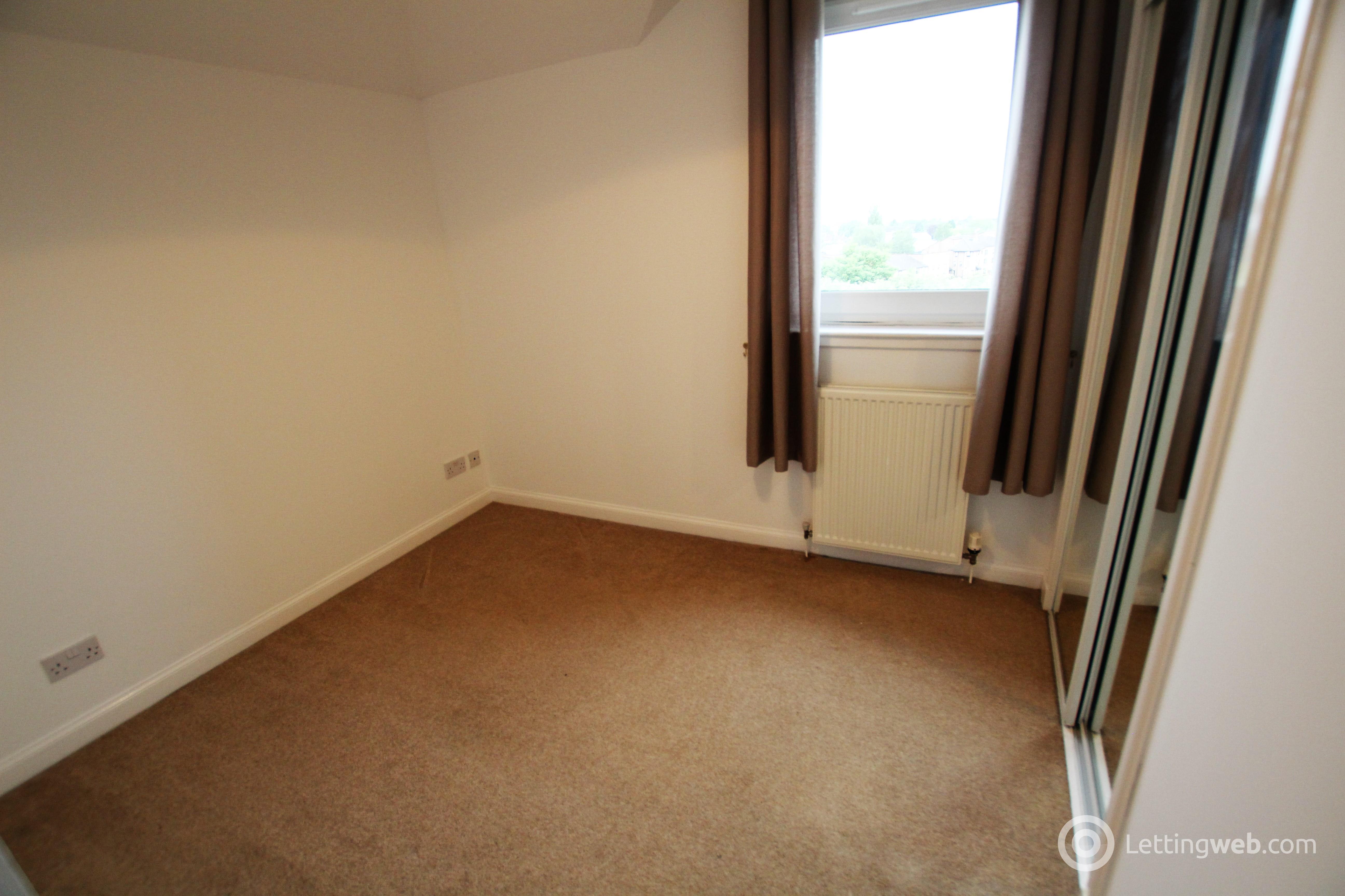 Property to rent in Windmill Court