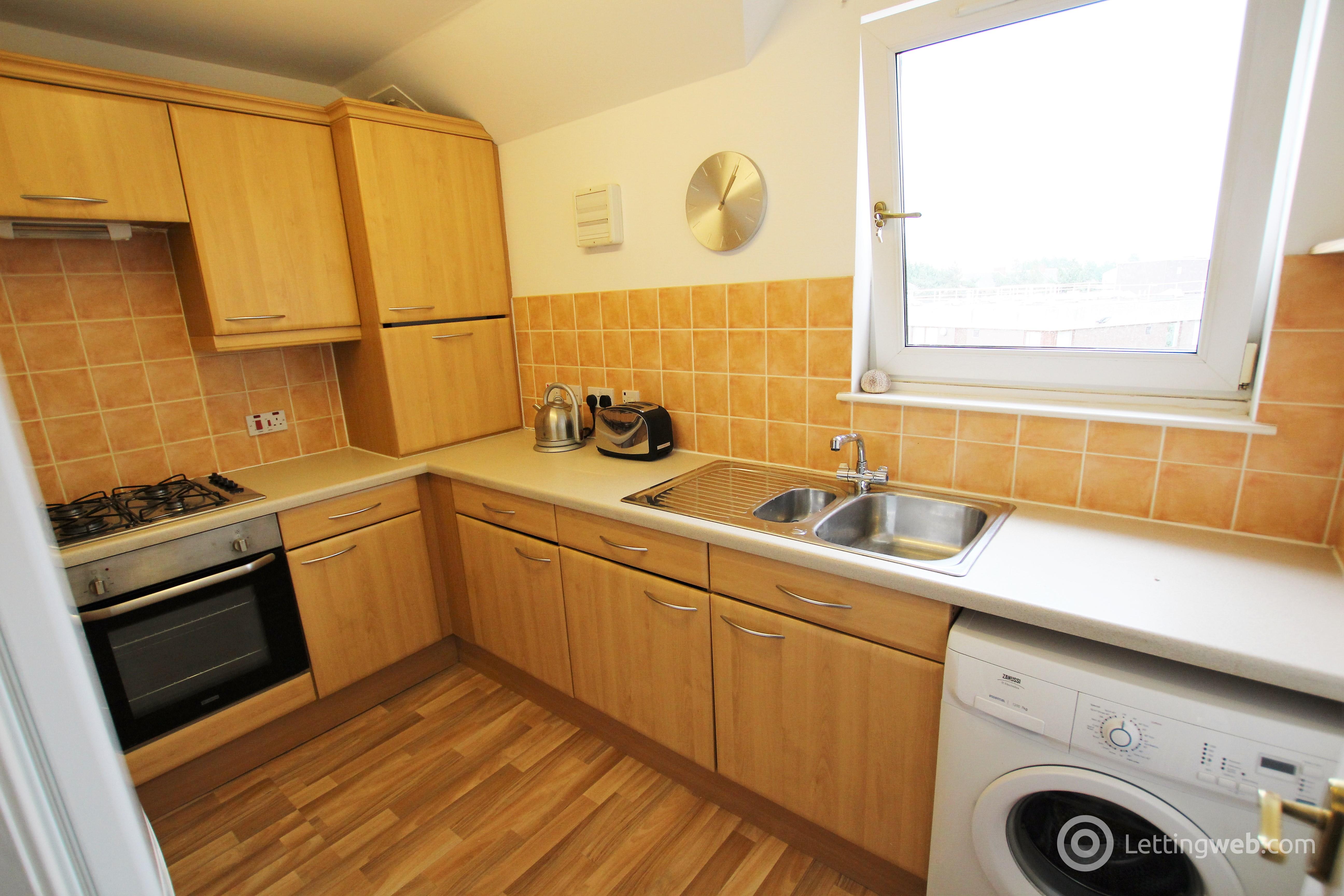 Property to rent in Windmill Court