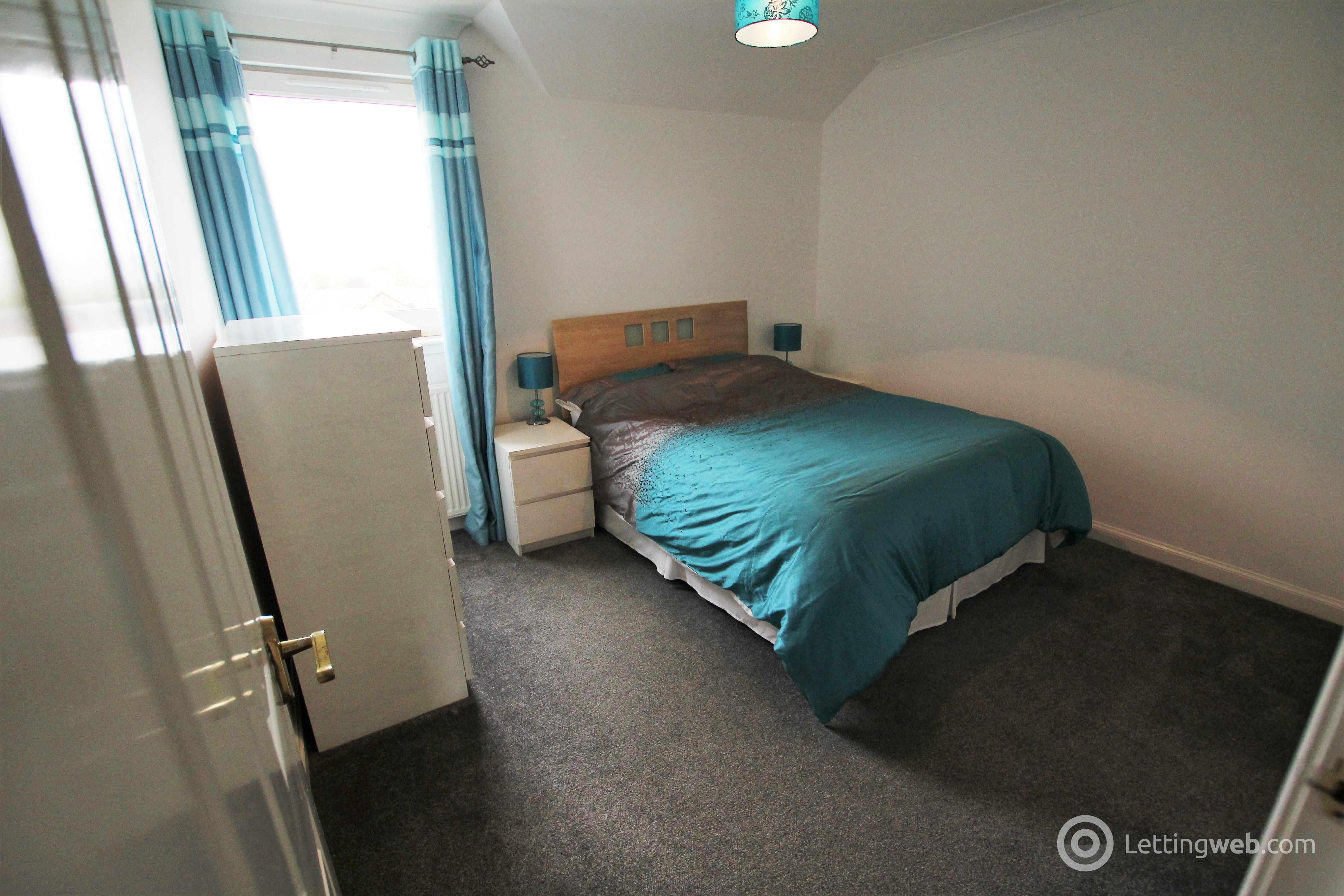 Property to rent in Windmill Court