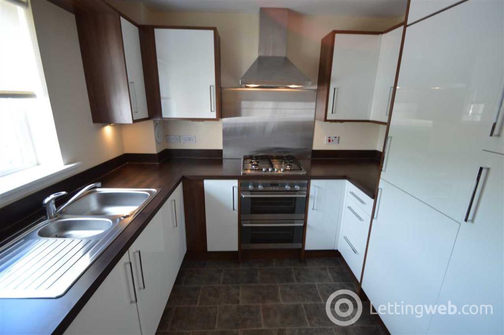 Property to rent in Dalzell Drive