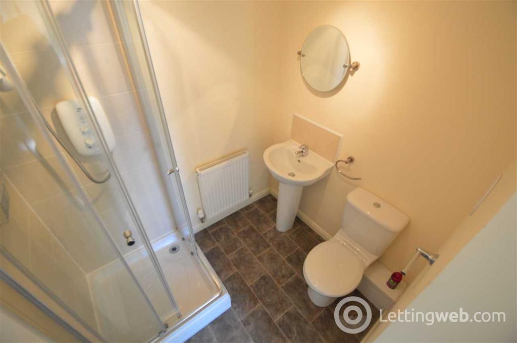 Property to rent in Dalzell Drive
