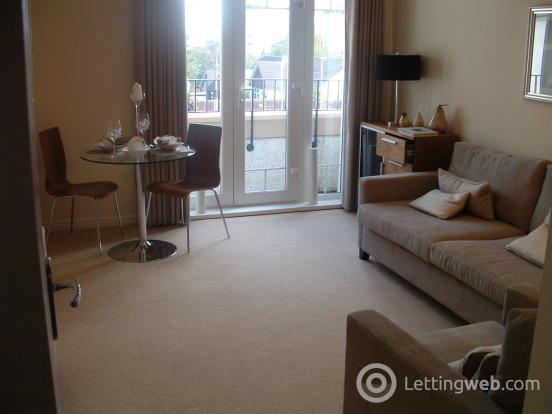 Property to rent in Dalzell Drive