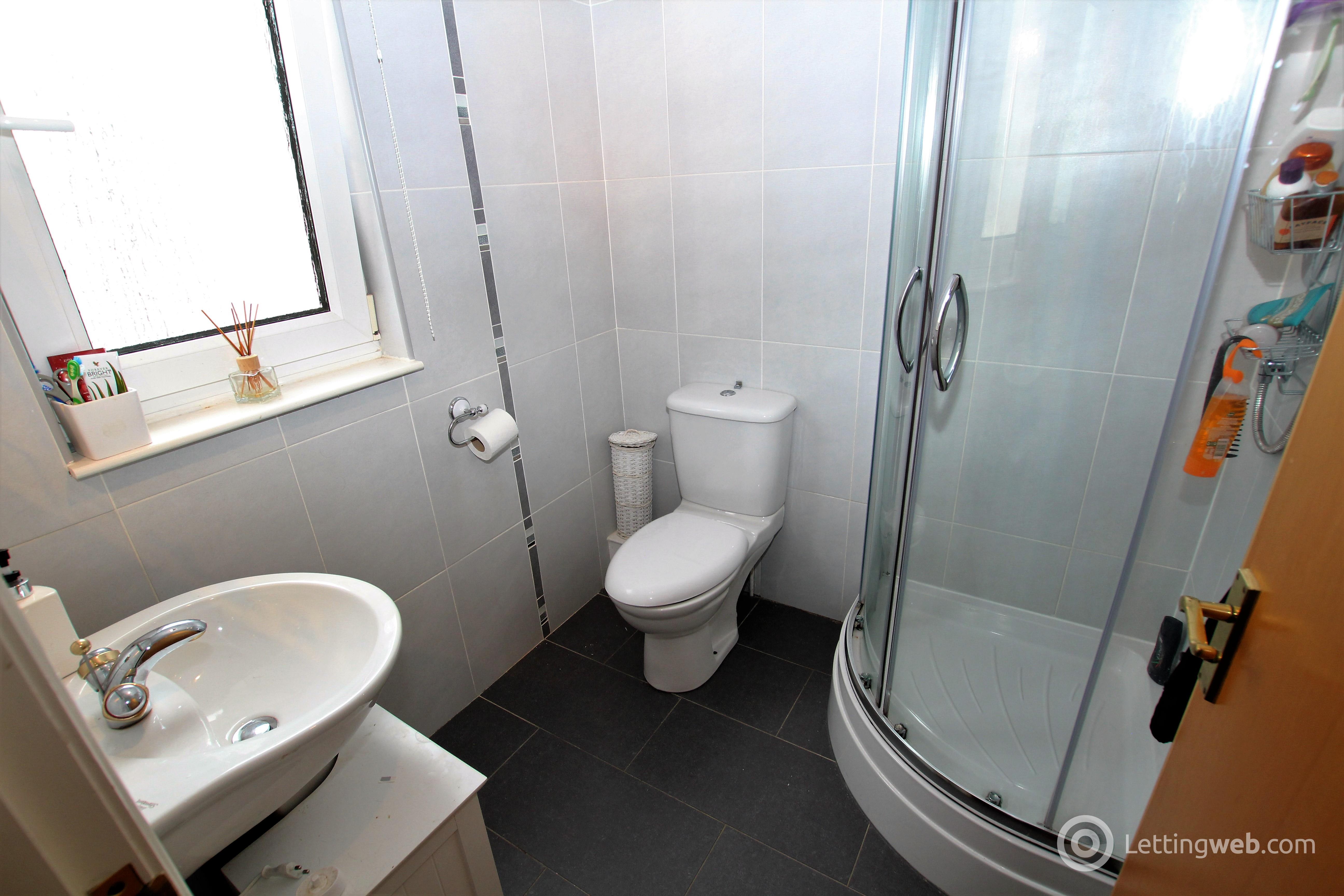 Property to rent in Dunbar Drive