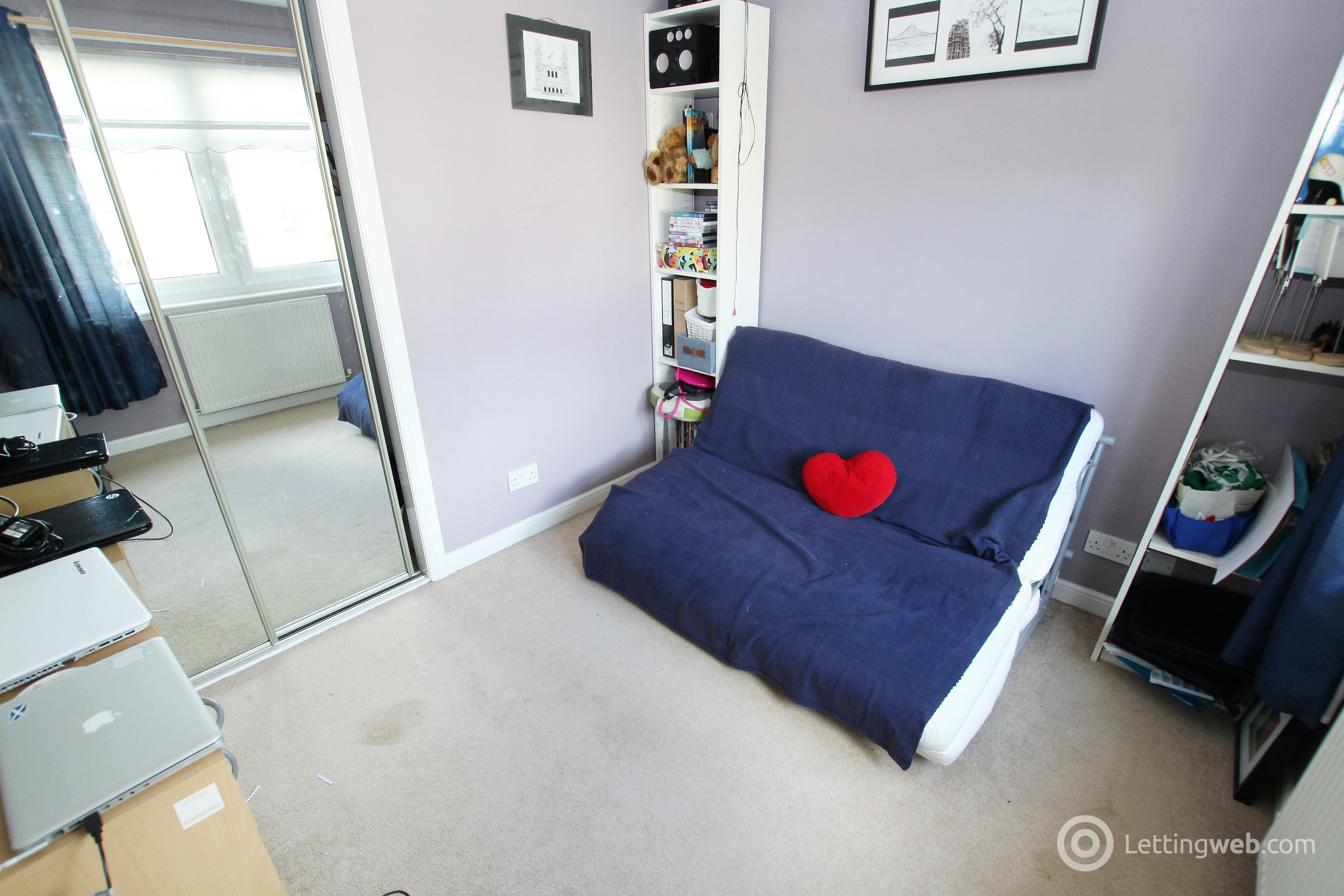 Property to rent in Dunbar Drive