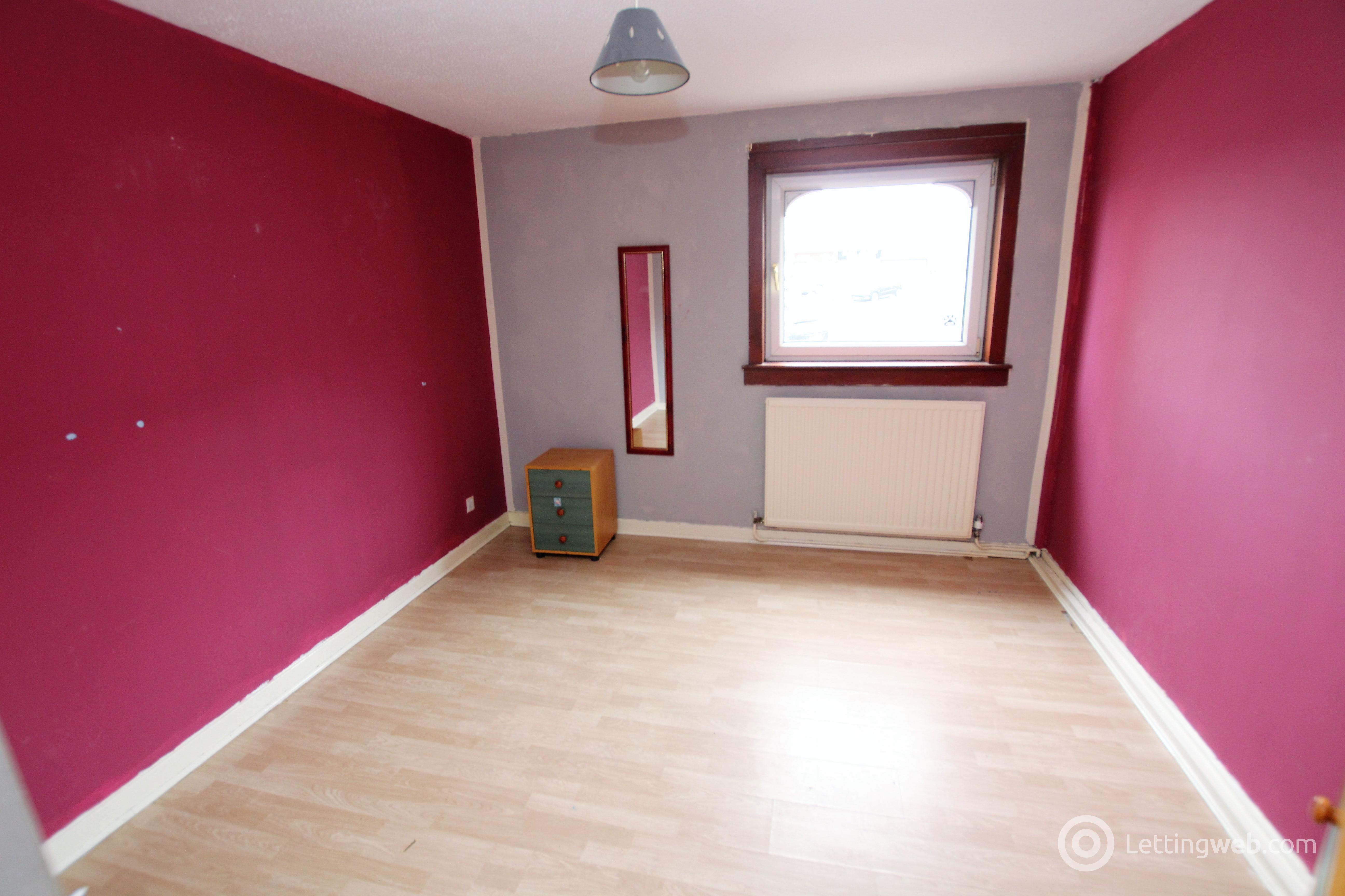 Property to rent in Airbles Street