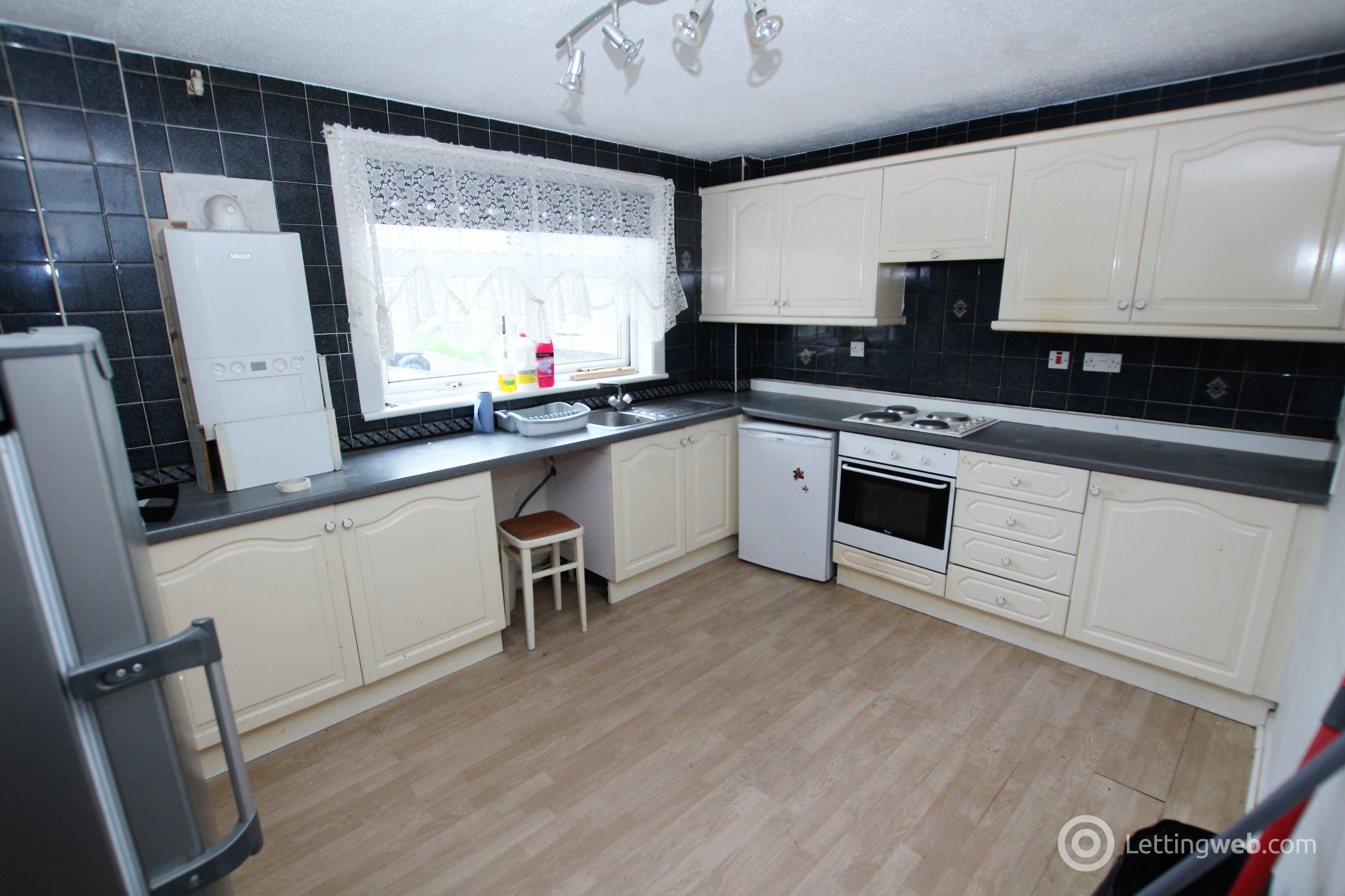 Property to rent in Airbles Street