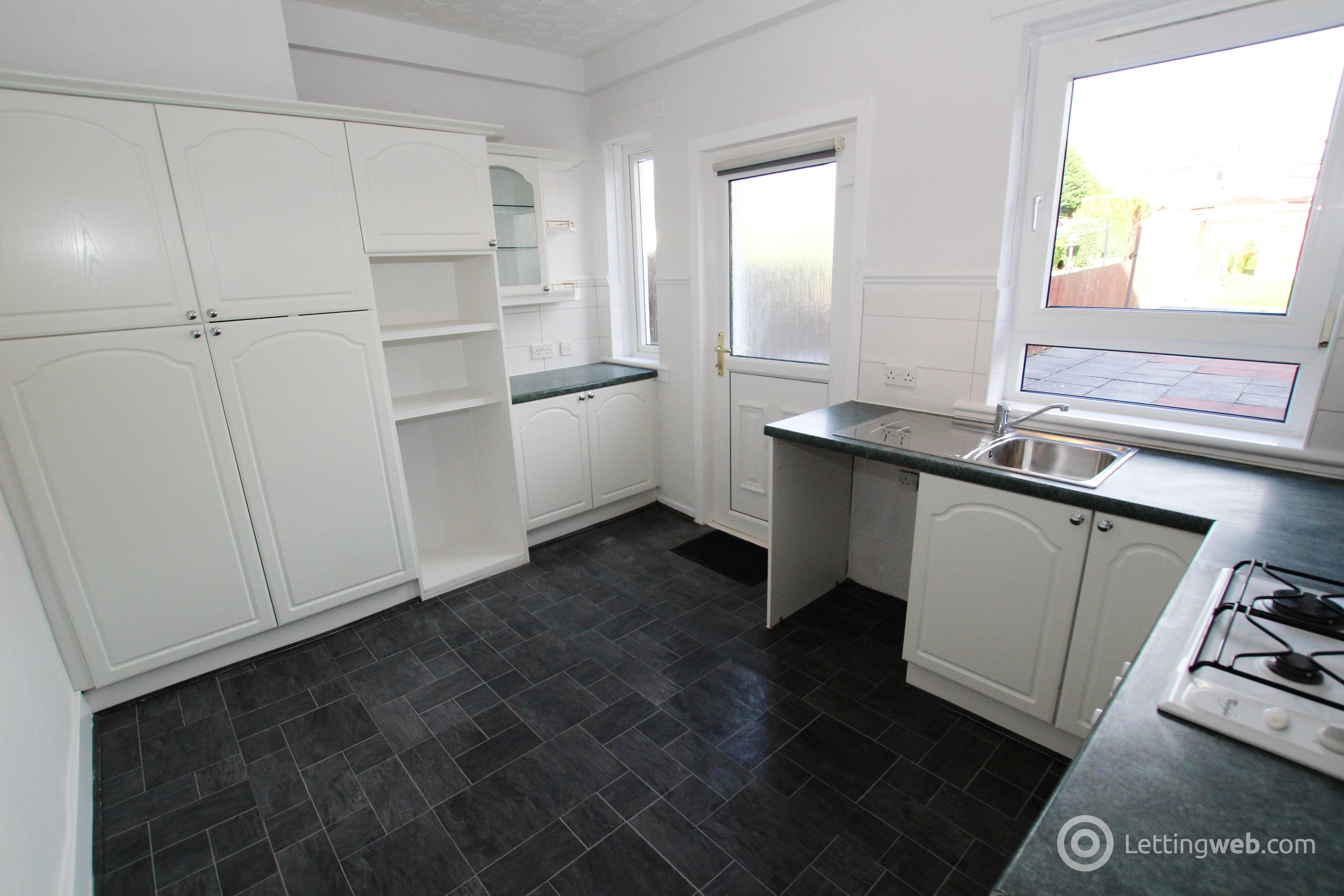 Property to rent in North Lodge Avenue