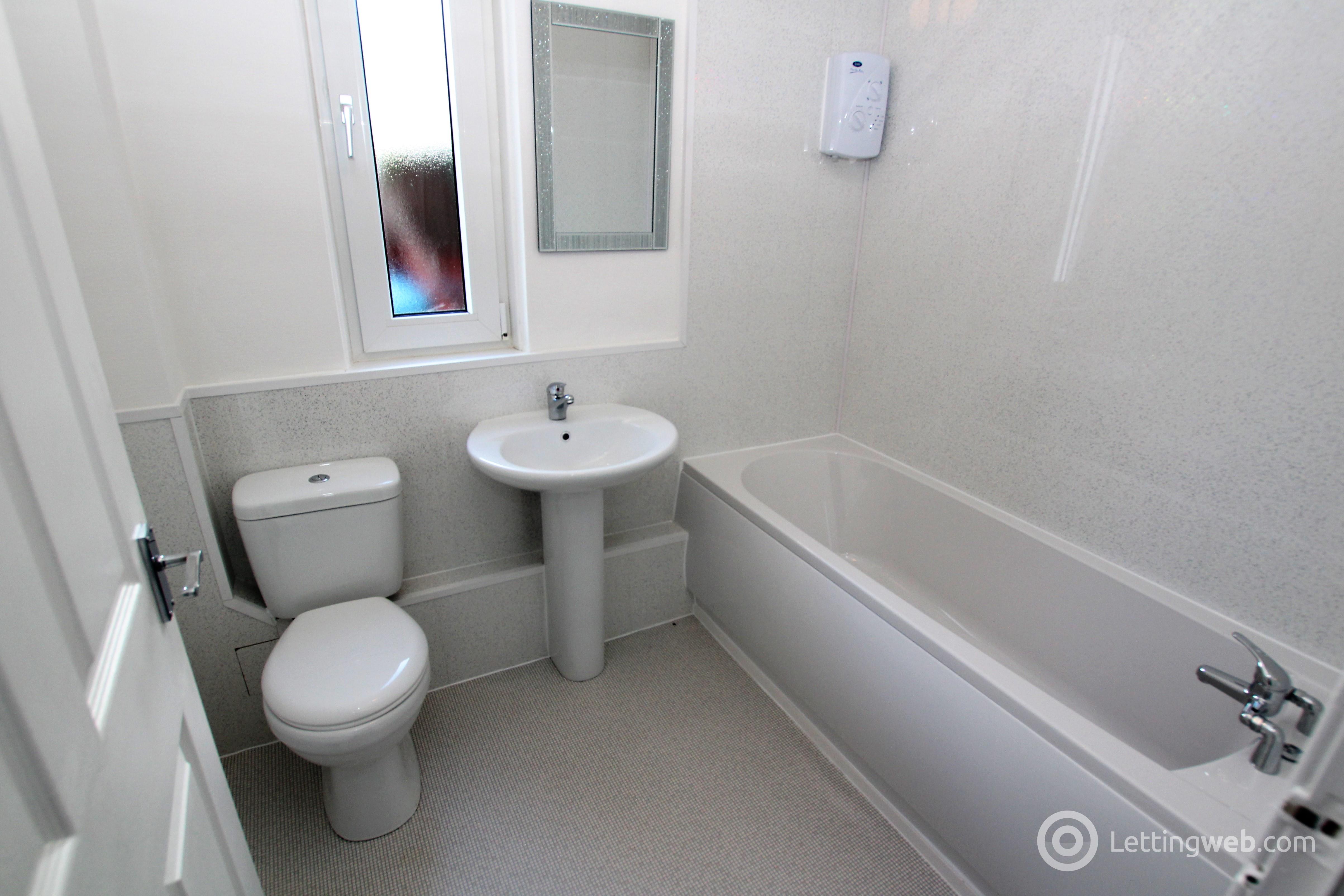 Property to rent in North Lodge Avenue Lettingweb