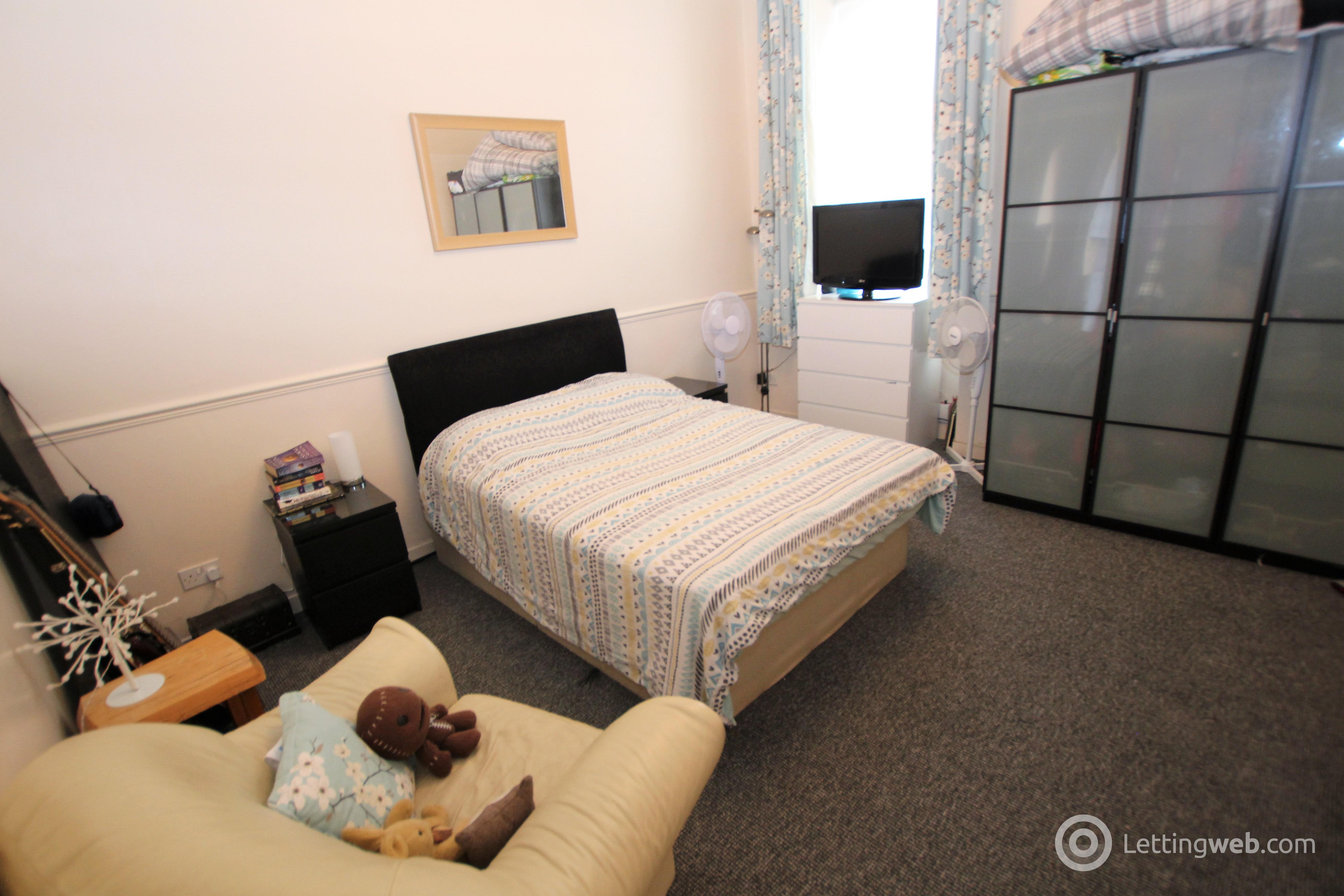 Property to rent in Low Waters Road