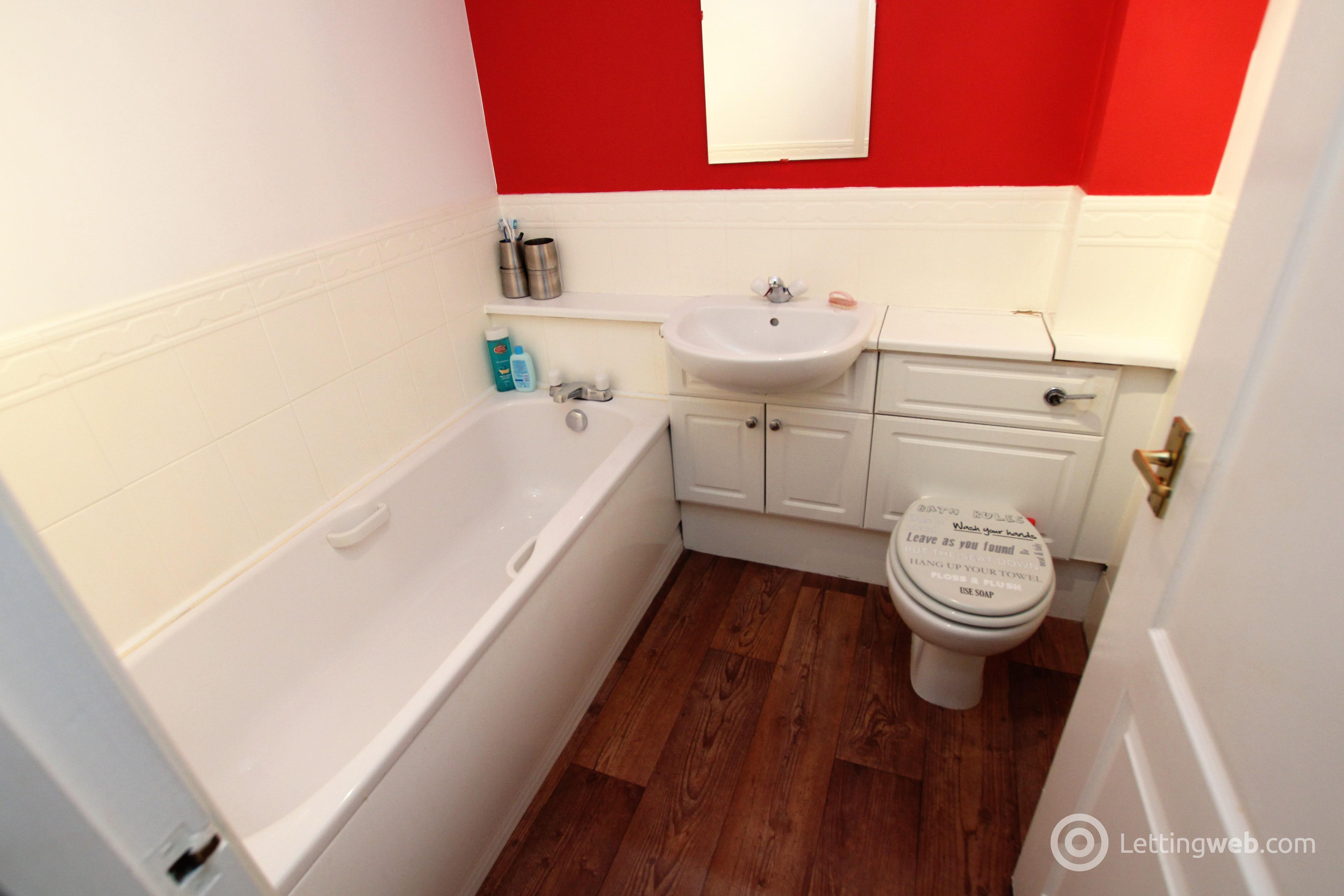 Property to rent in Guthrie Court