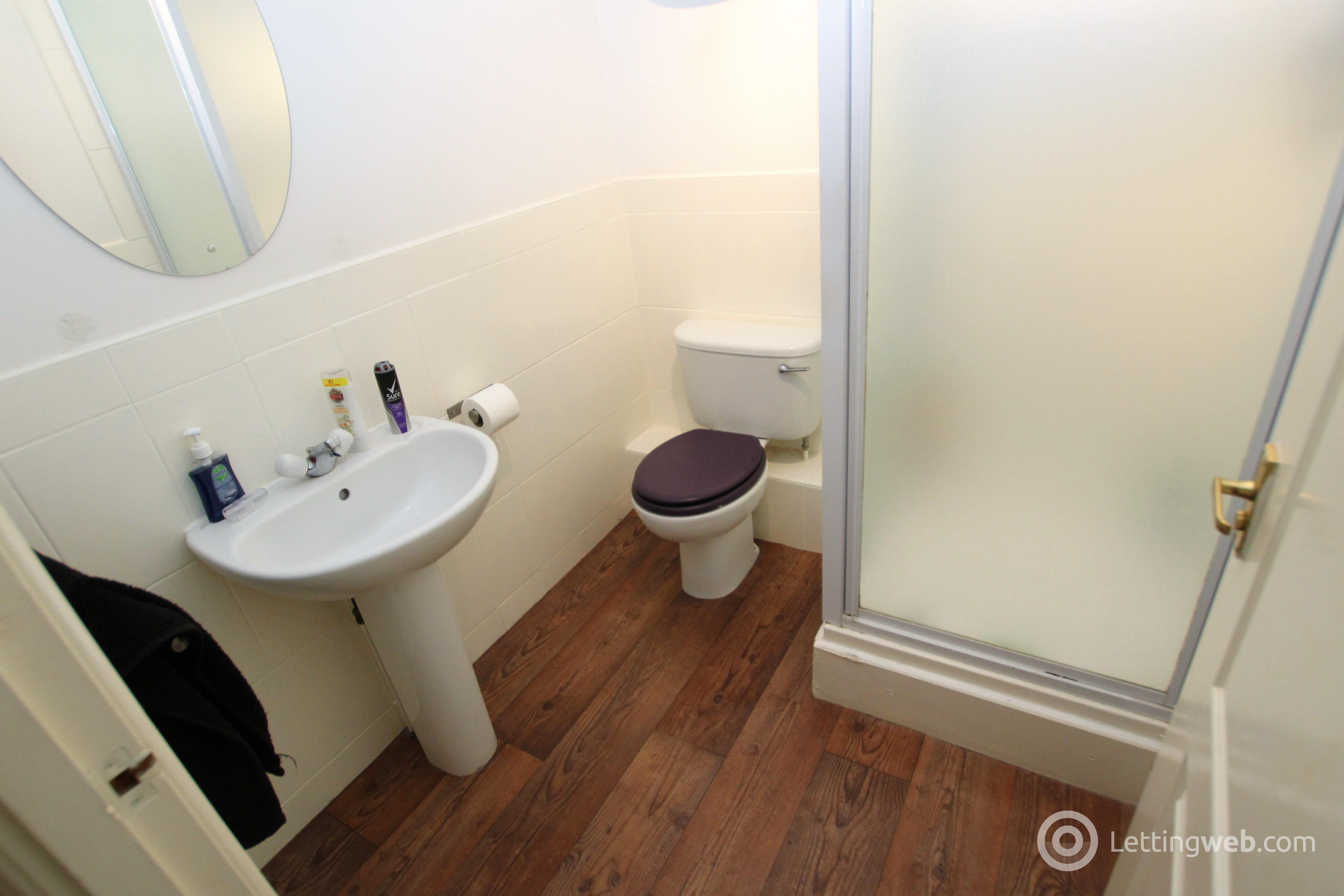 Property to rent in Guthrie Court