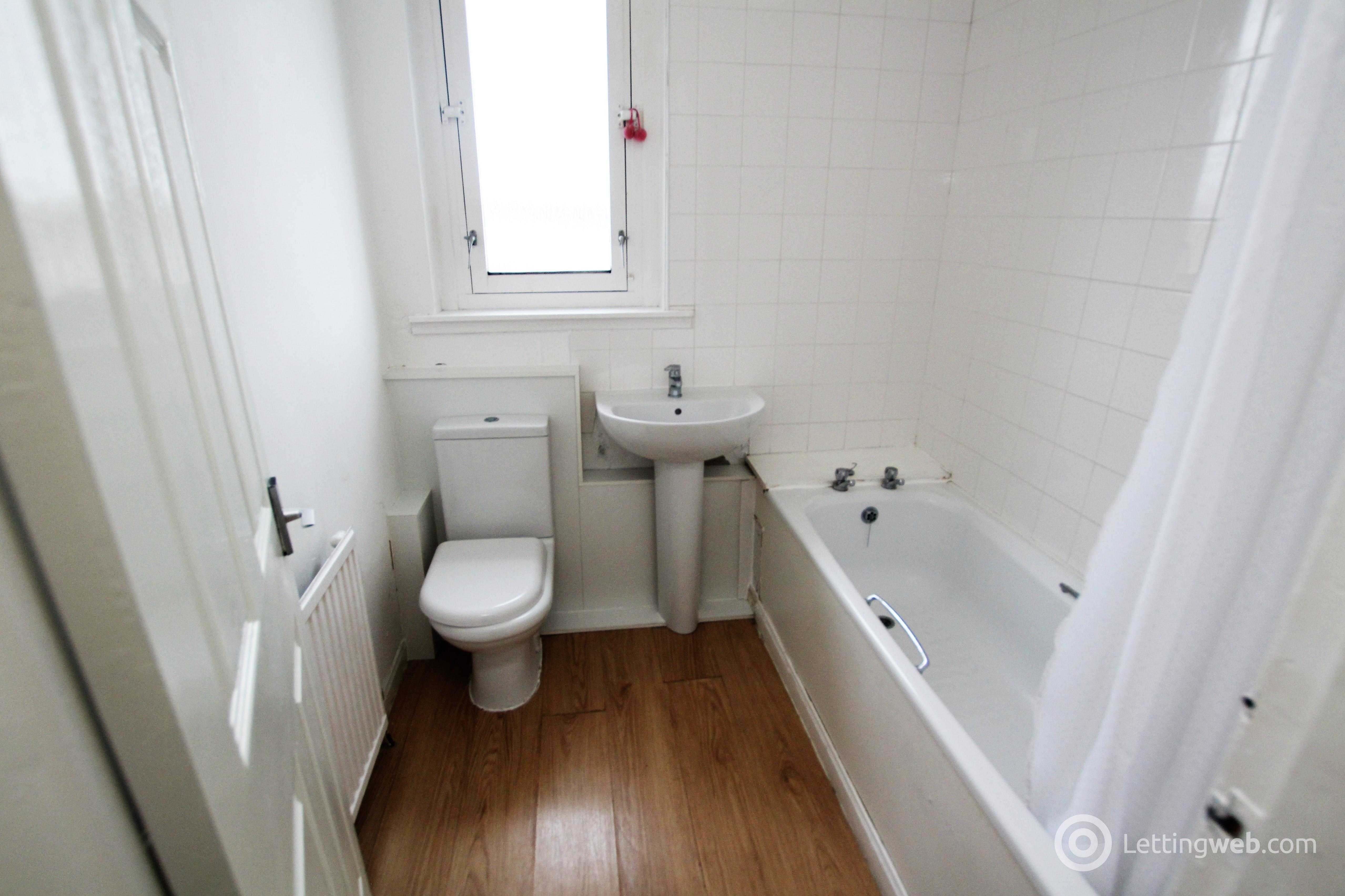 Property to rent in Chapel Street
