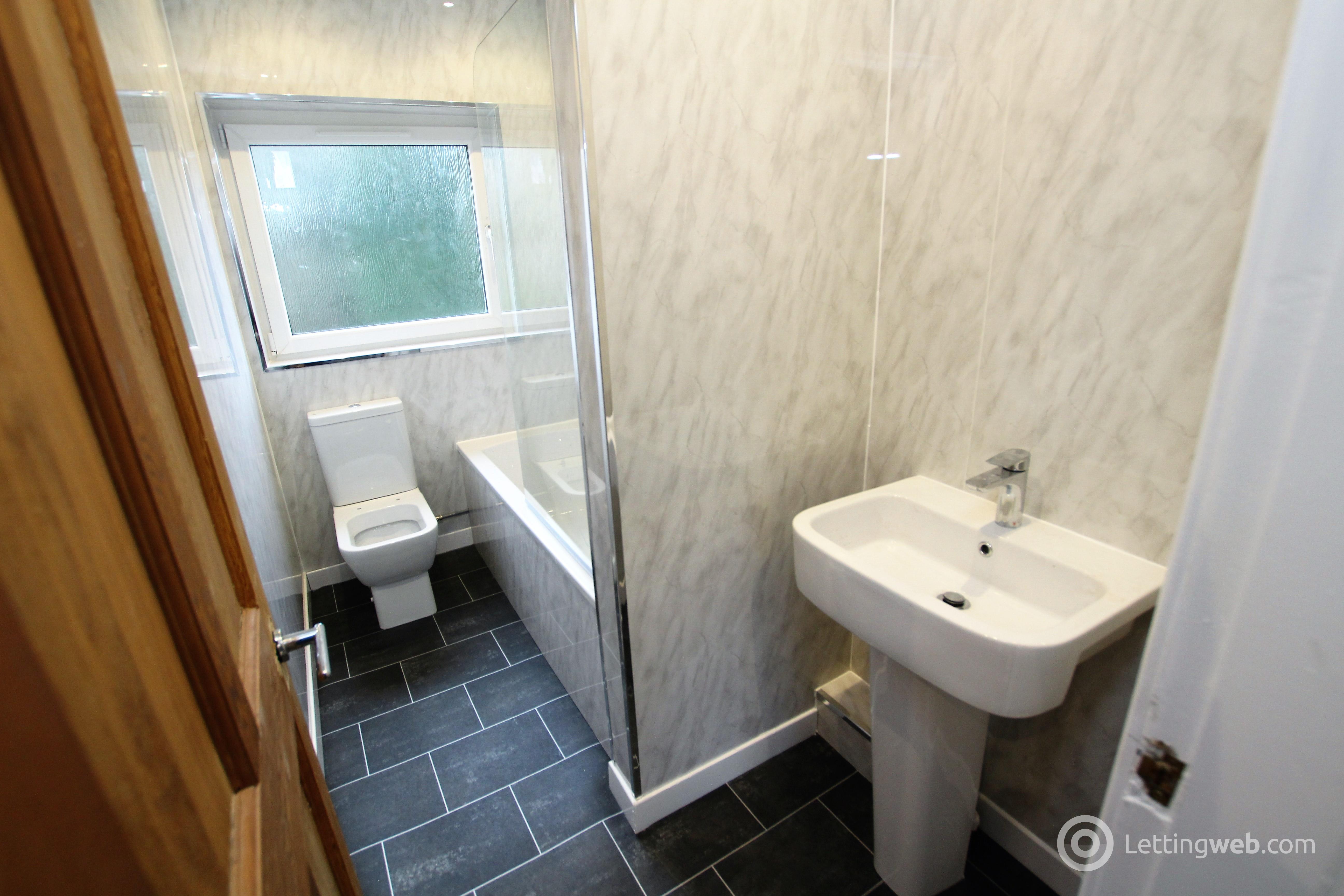 Property to rent in Heathery Road