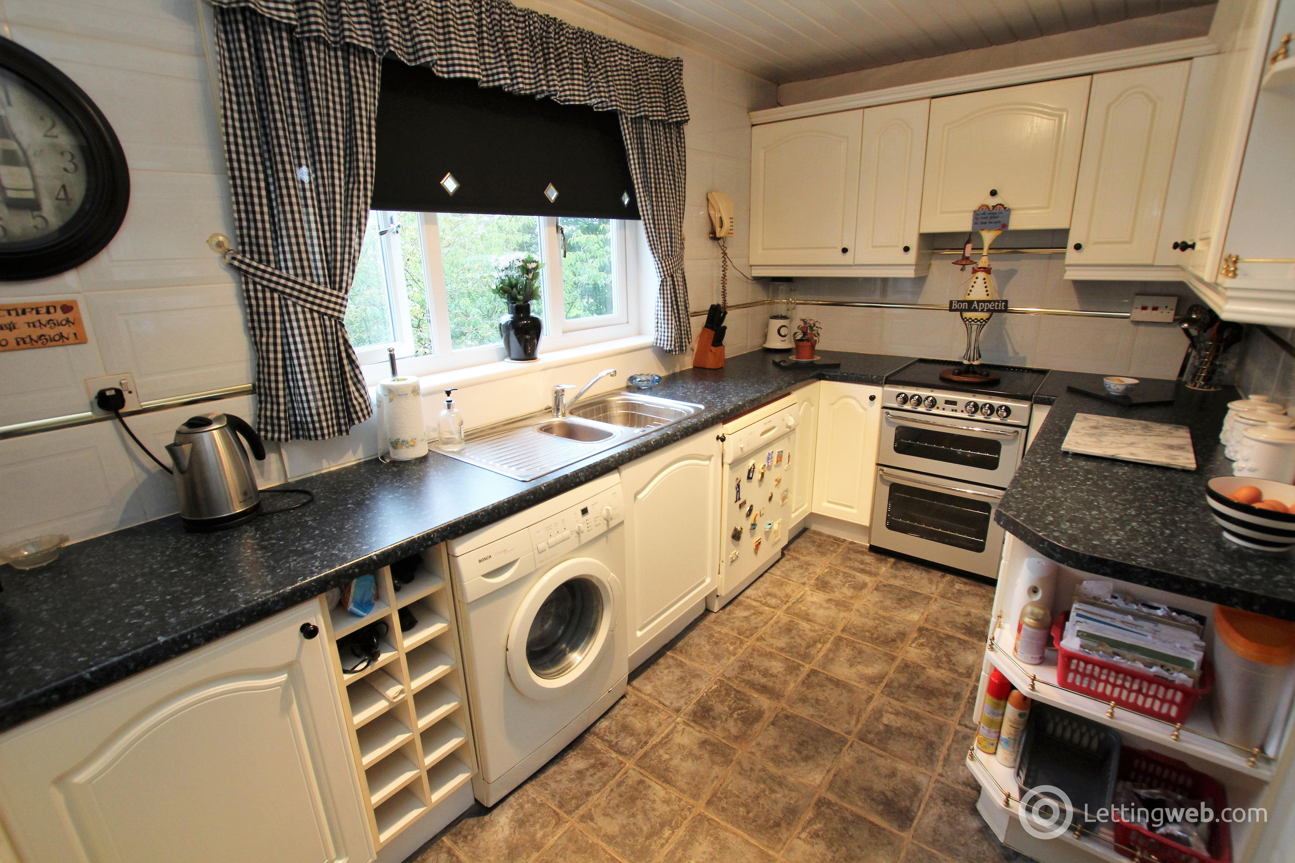 Property to rent in Airbles Street, Motherwell, Lanarkshire, ML1